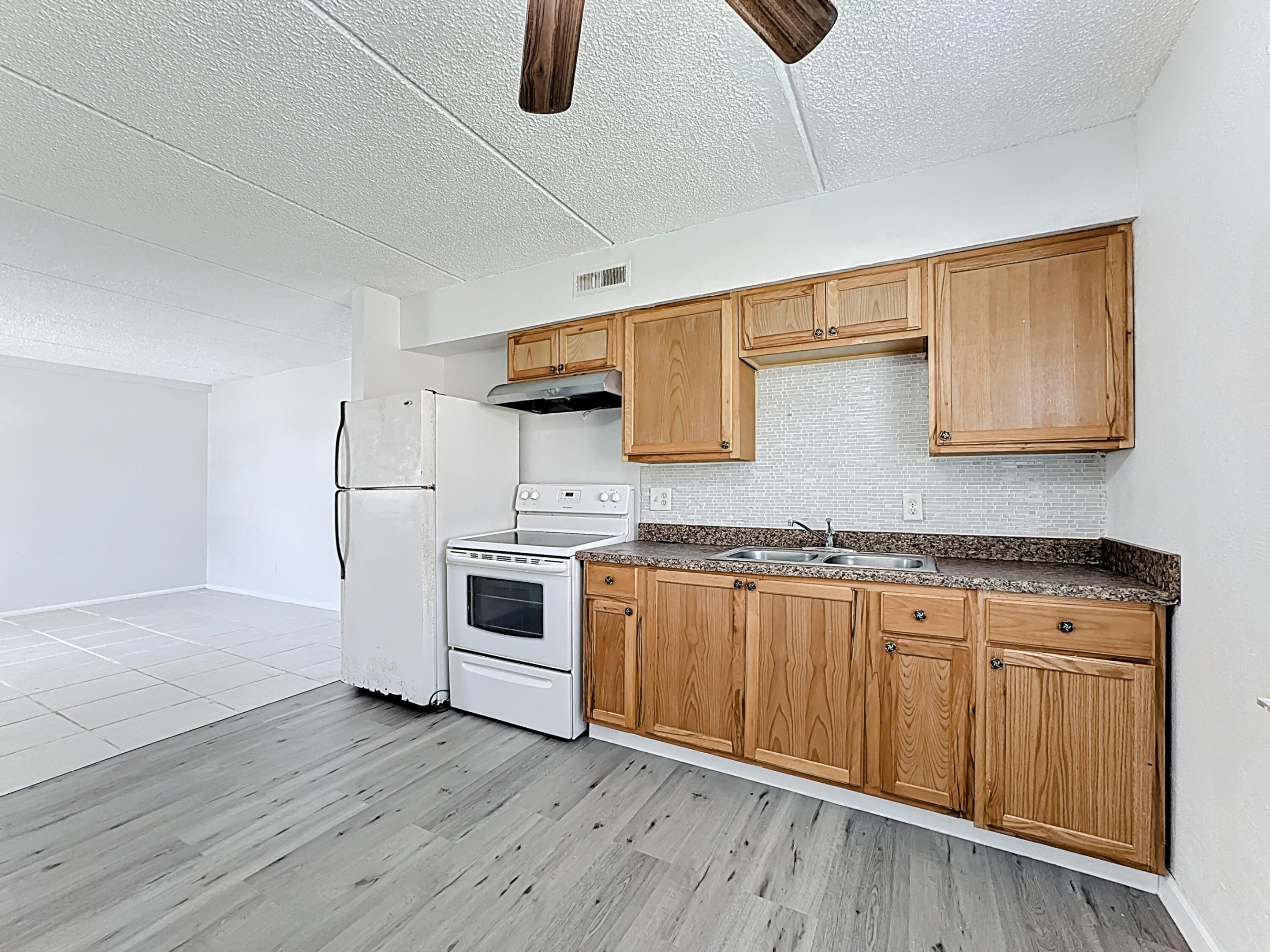 PALM GARDENS CONDO - Residential