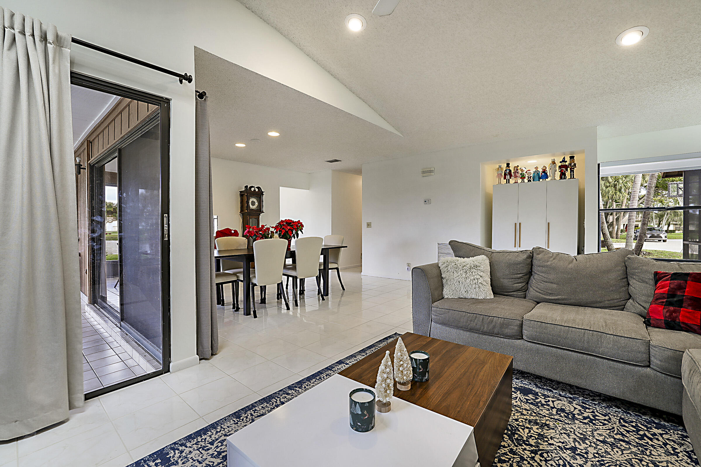 EASTPOINTE - Residential
