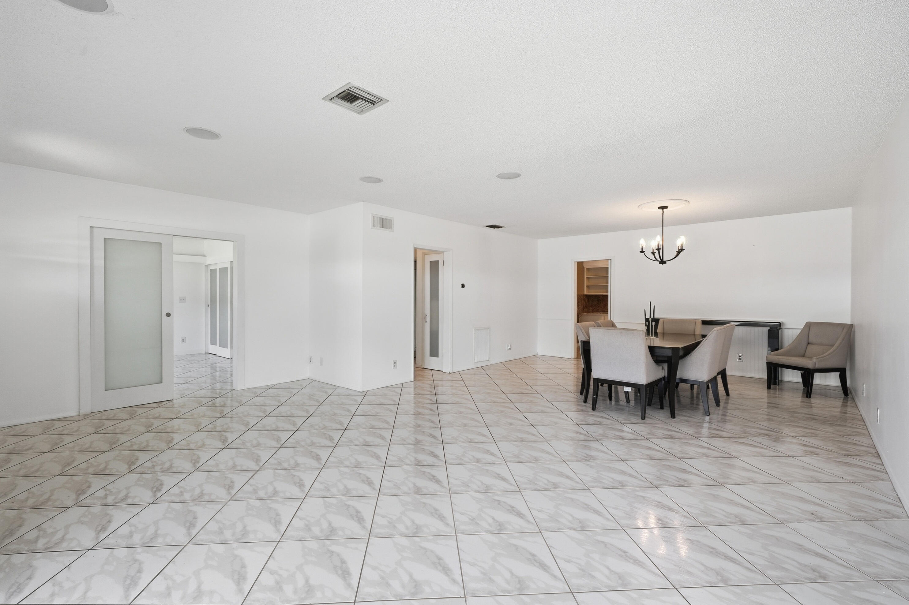 PALM CLUB CO-OP - Residential