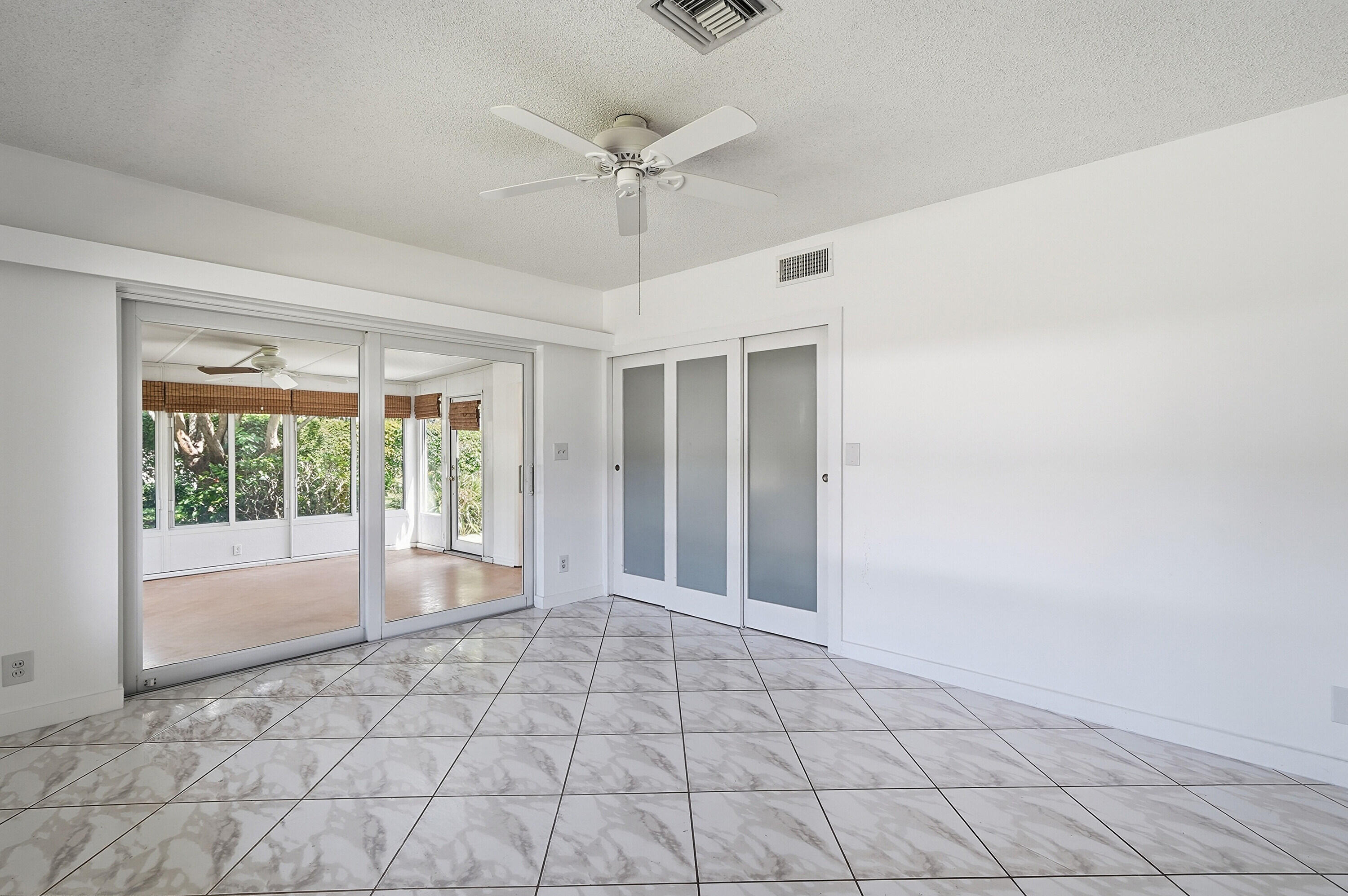 PALM CLUB CO-OP - Residential