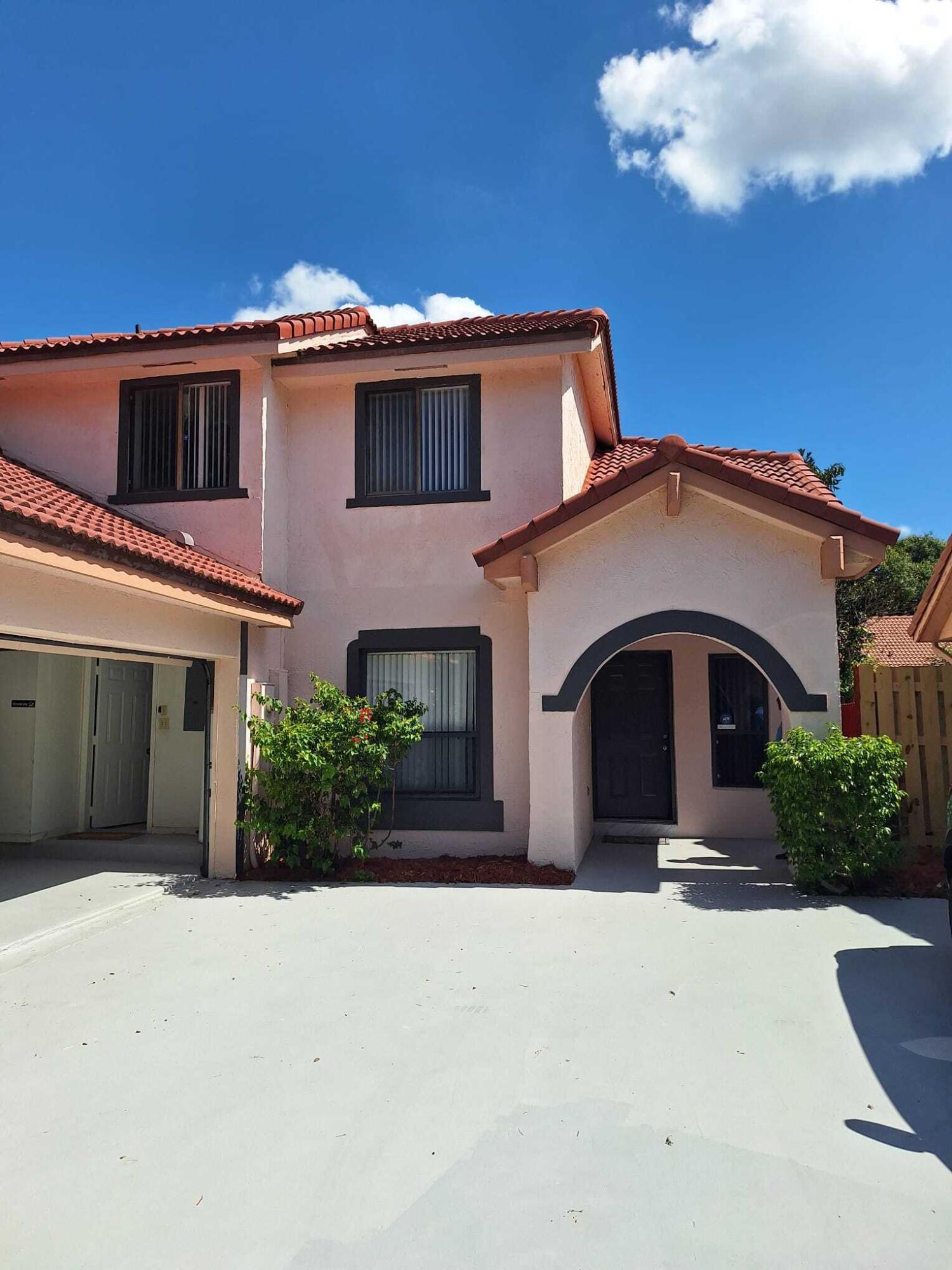 Jacaranda Prcl 252 - Residential Lease