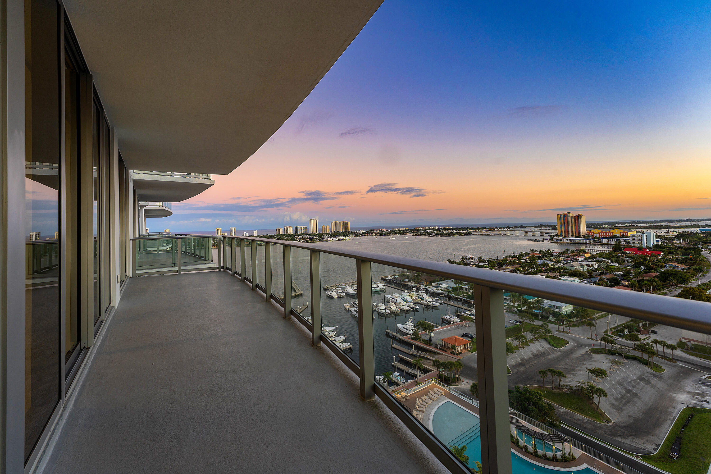 NAUTILUS 220 CONDO - Residential