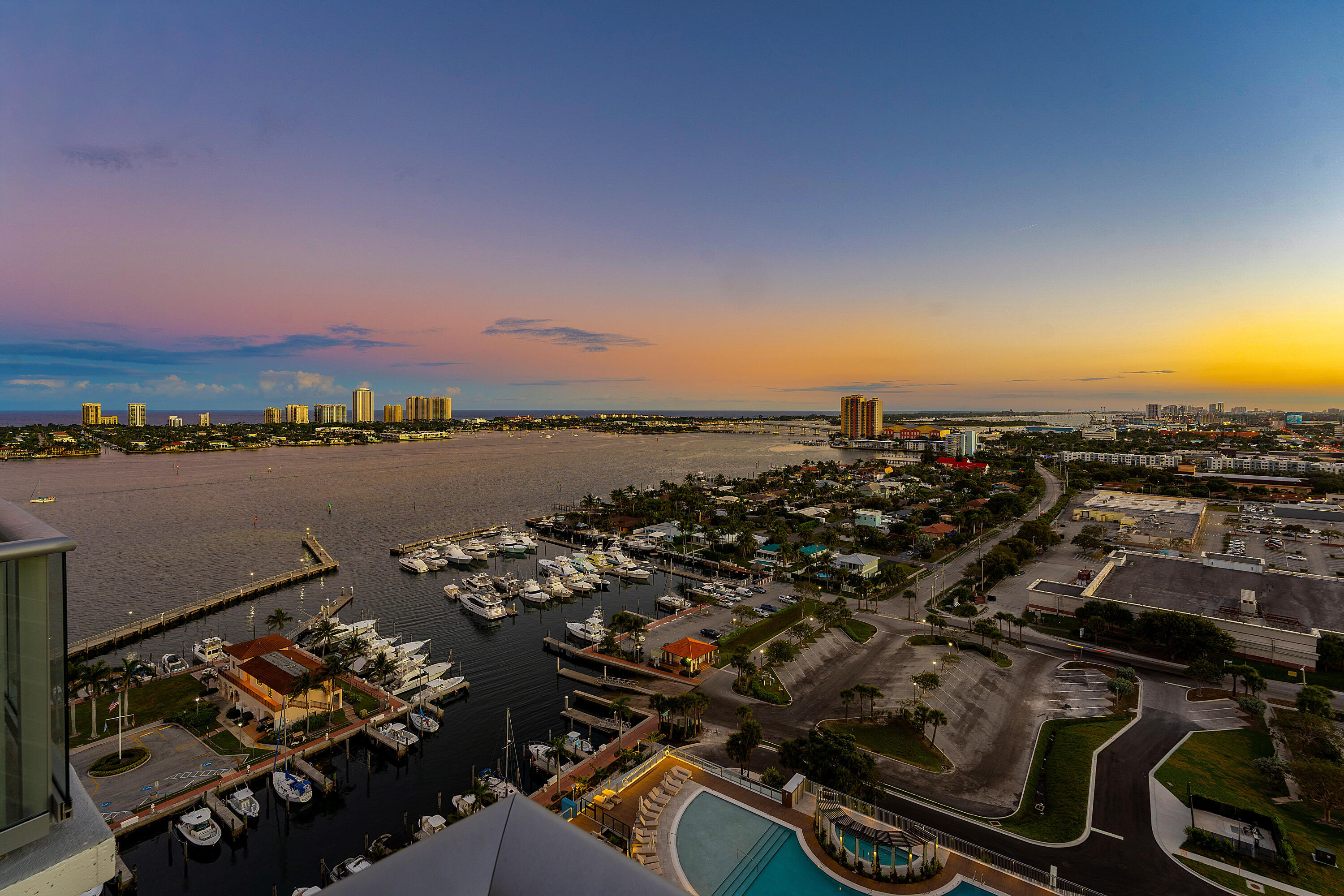 NAUTILUS 220 CONDO - Residential