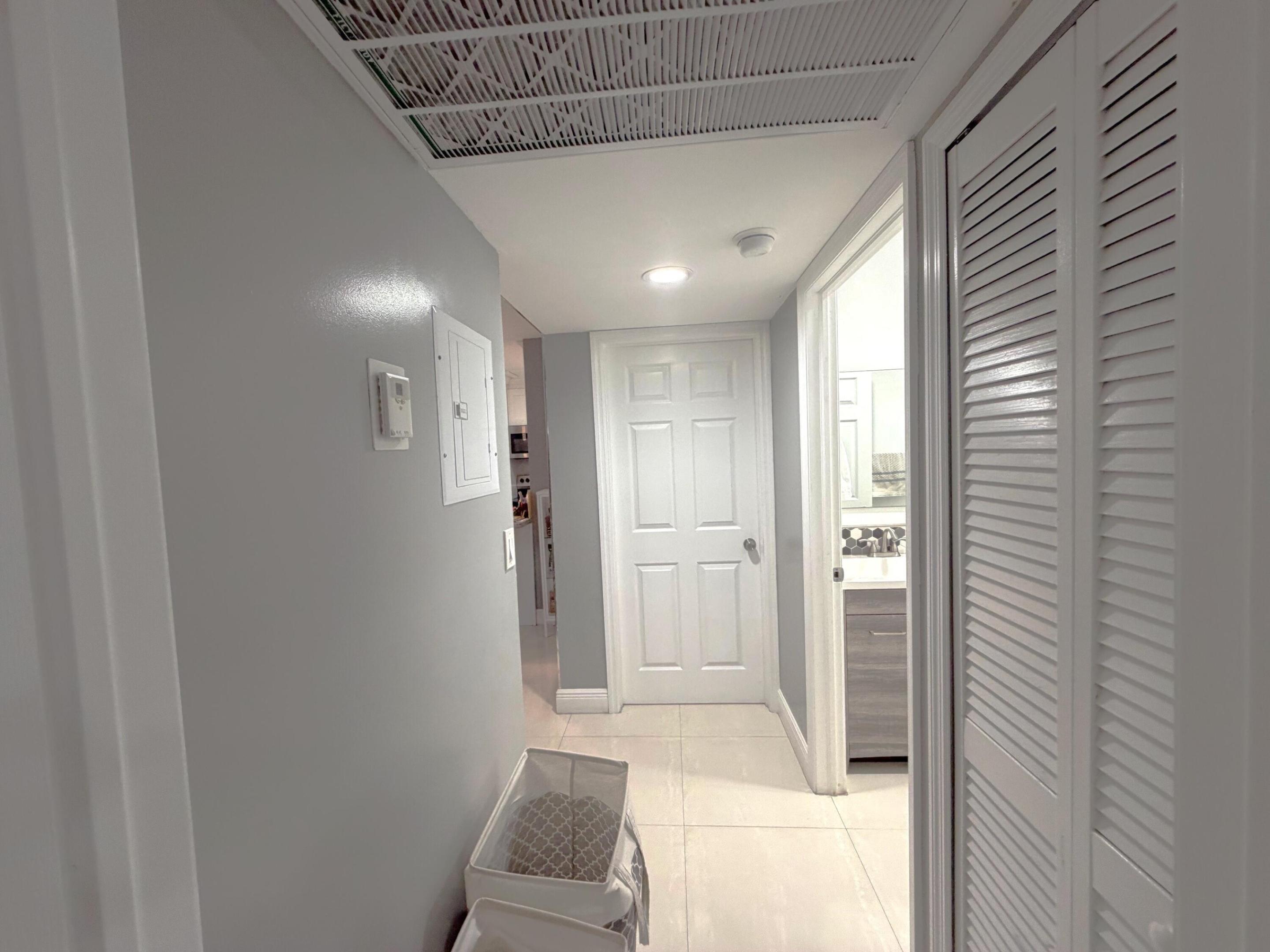 LAGO GRANDE THREE-A CONDO - Residential