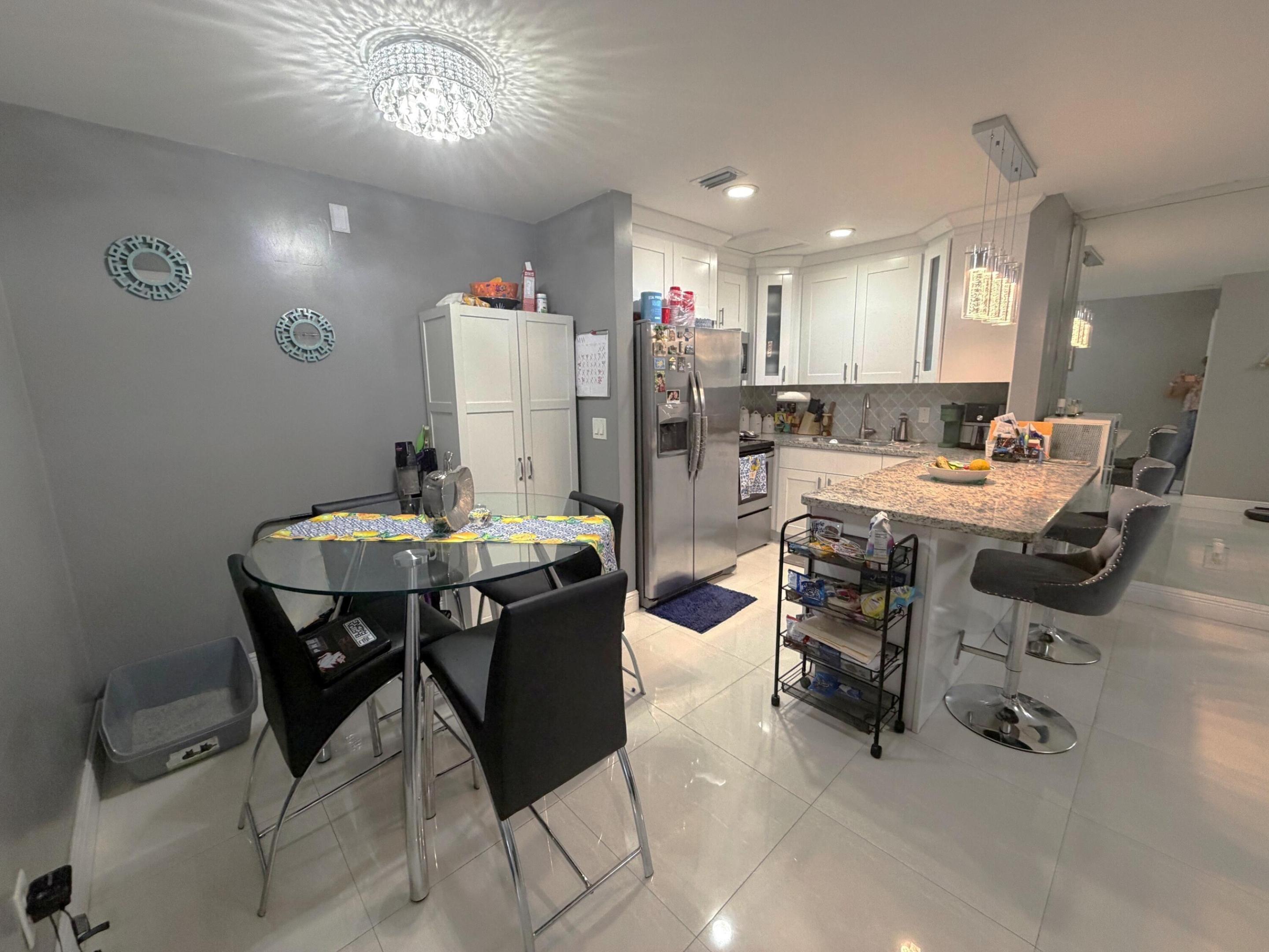 LAGO GRANDE THREE-A CONDO - Residential
