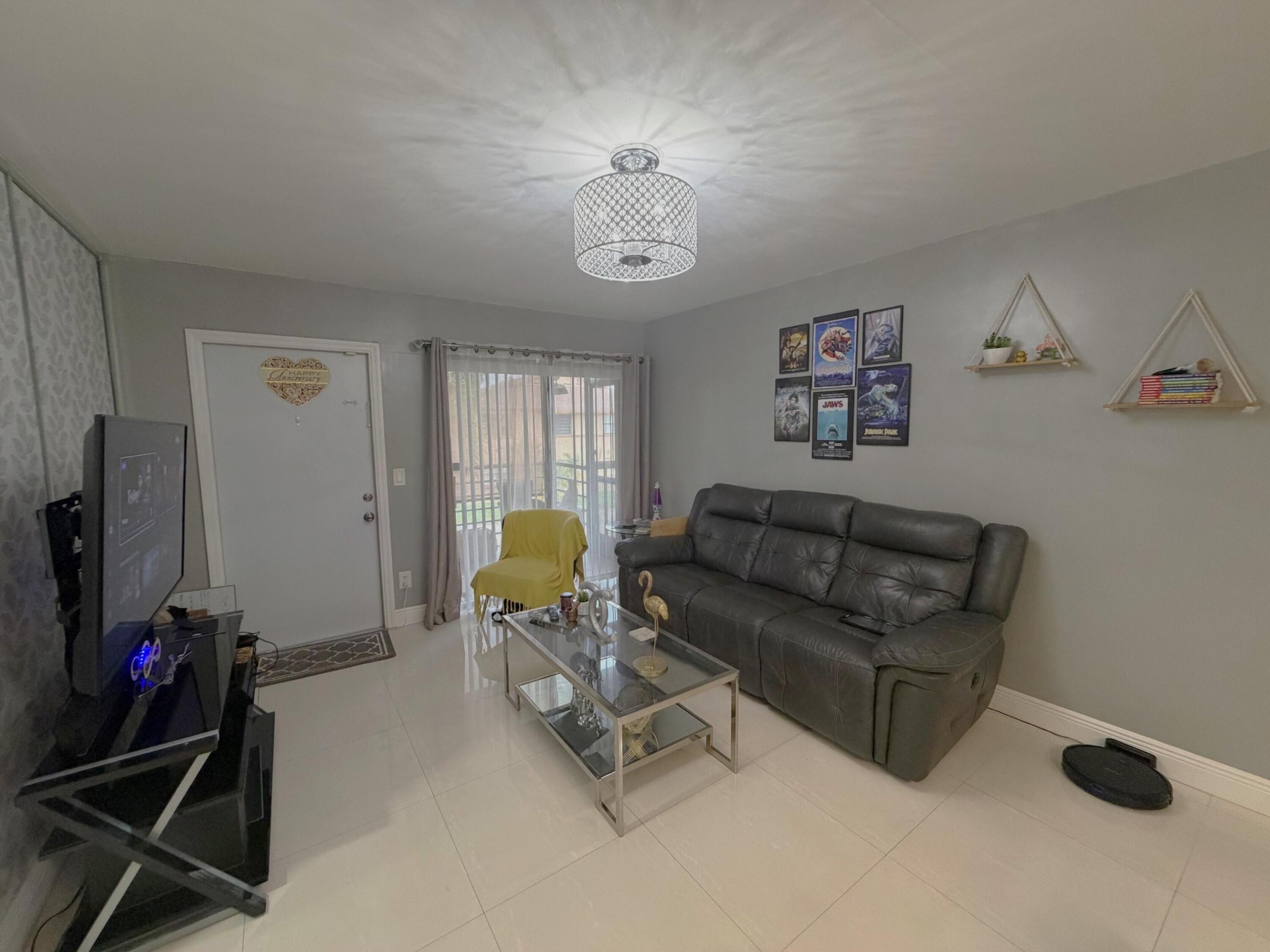LAGO GRANDE THREE-A CONDO - Residential