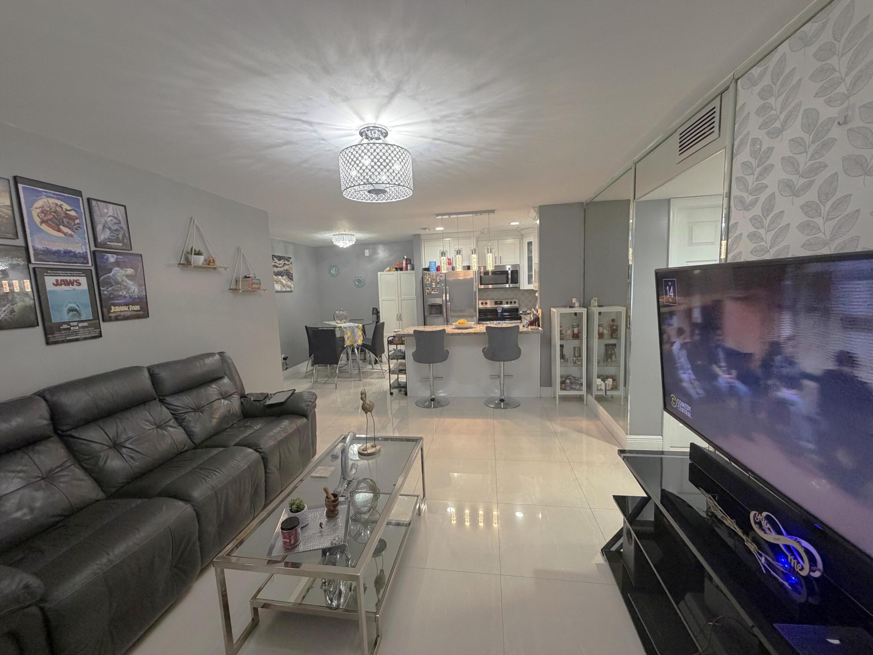 LAGO GRANDE THREE-A CONDO - Residential