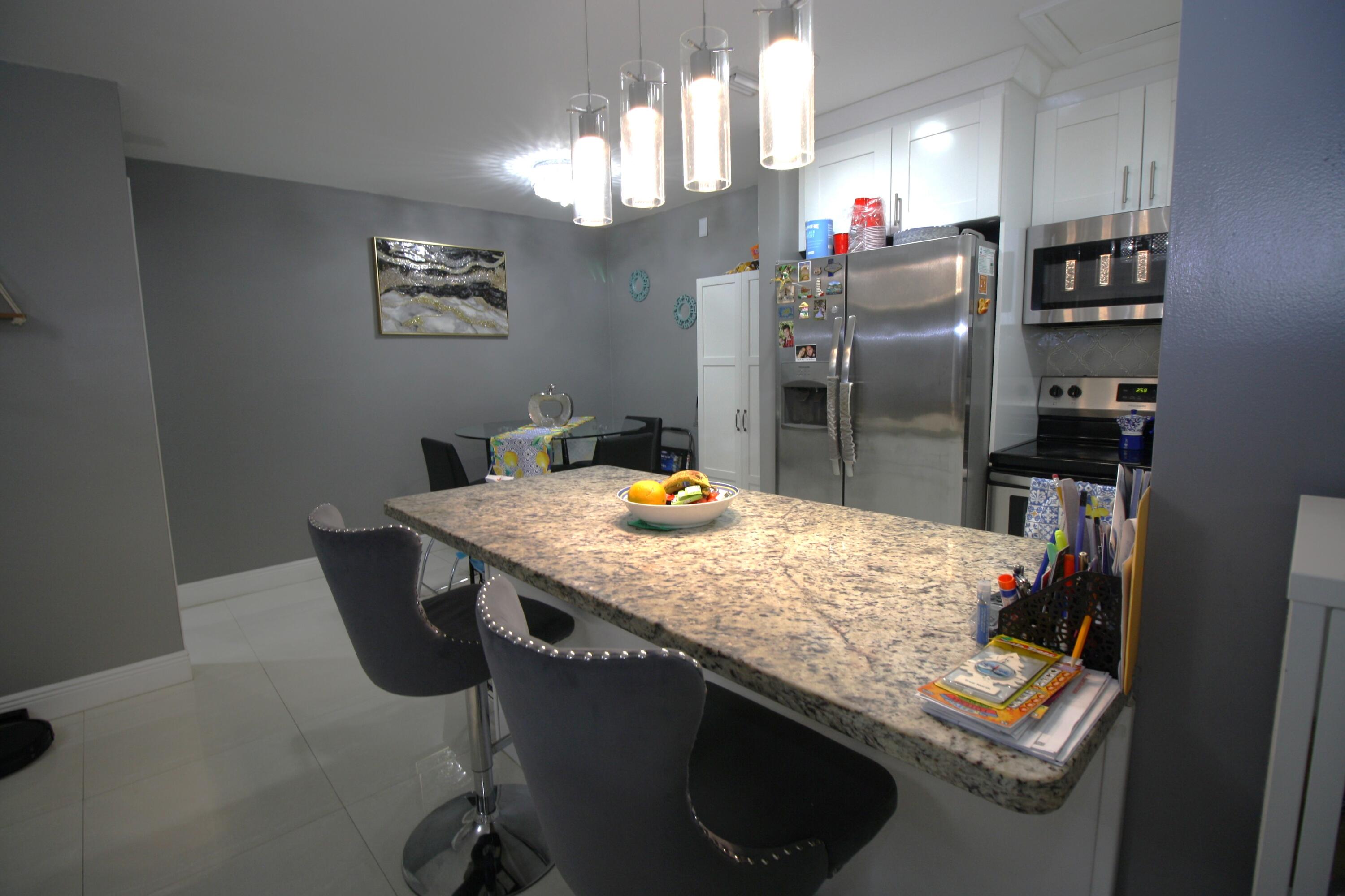 LAGO GRANDE THREE-A CONDO - Residential