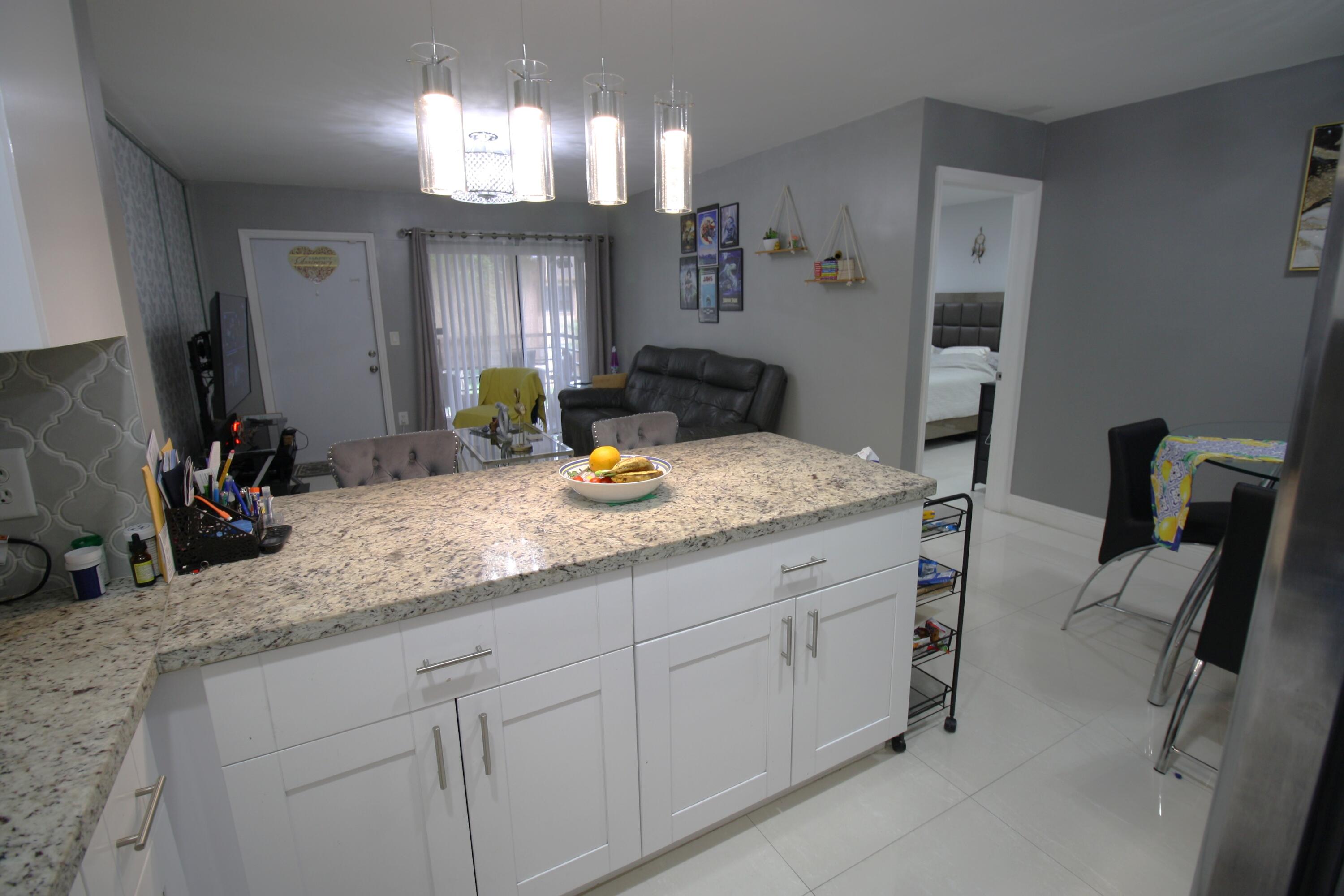 LAGO GRANDE THREE-A CONDO - Residential