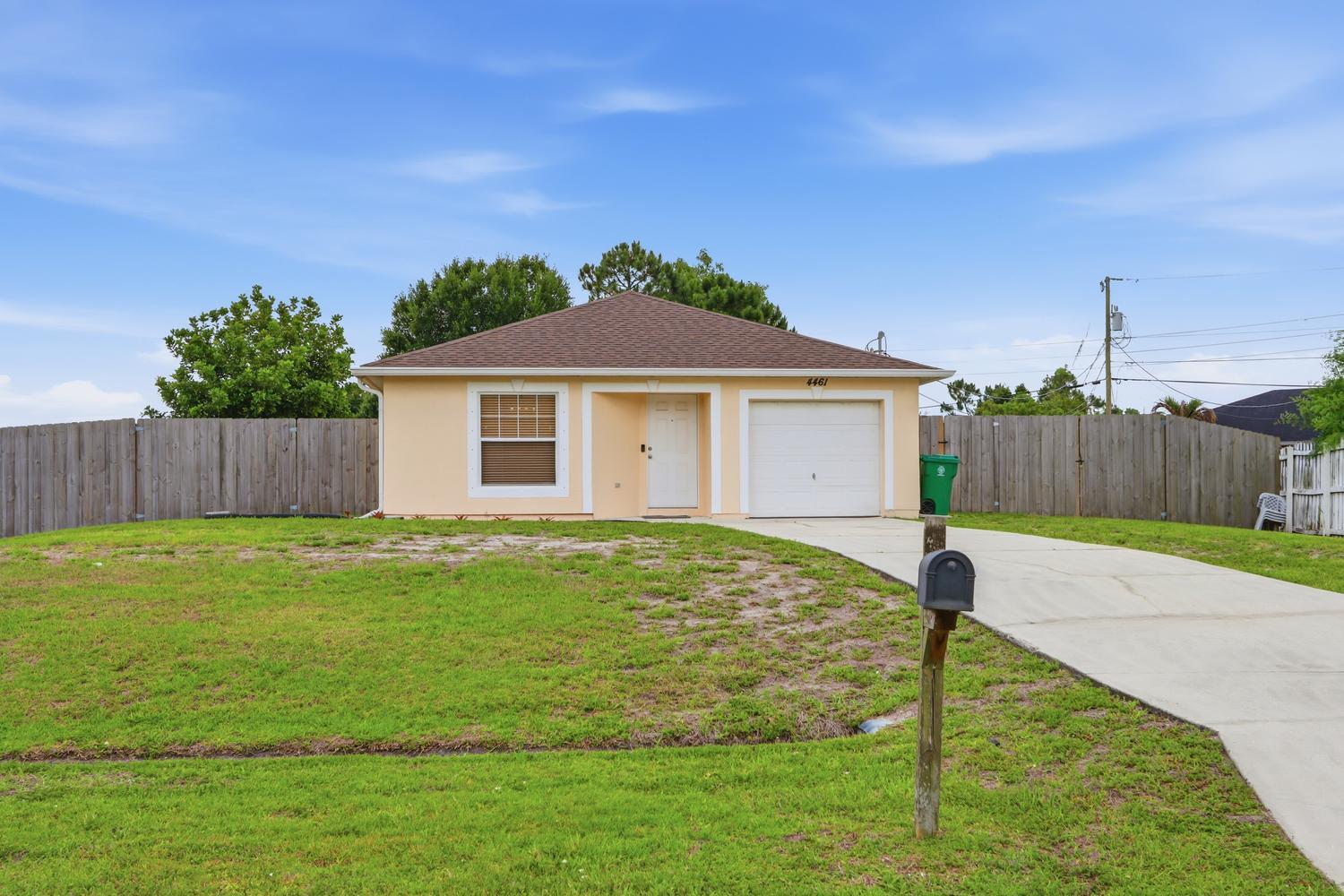 PORT ST LUCIE SECTION 33 - Residential
