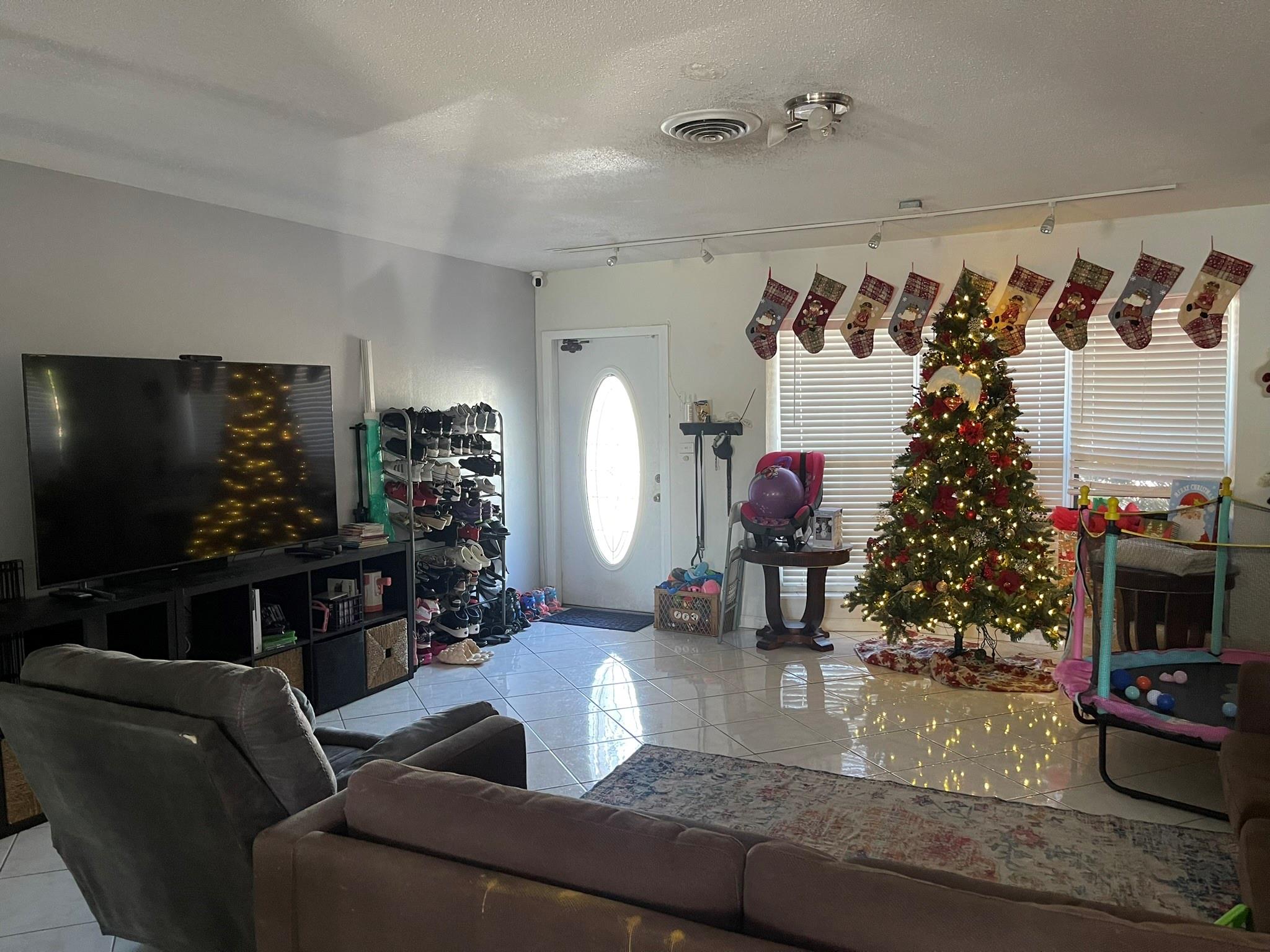 KIMBERLY VILLAGE - Residential