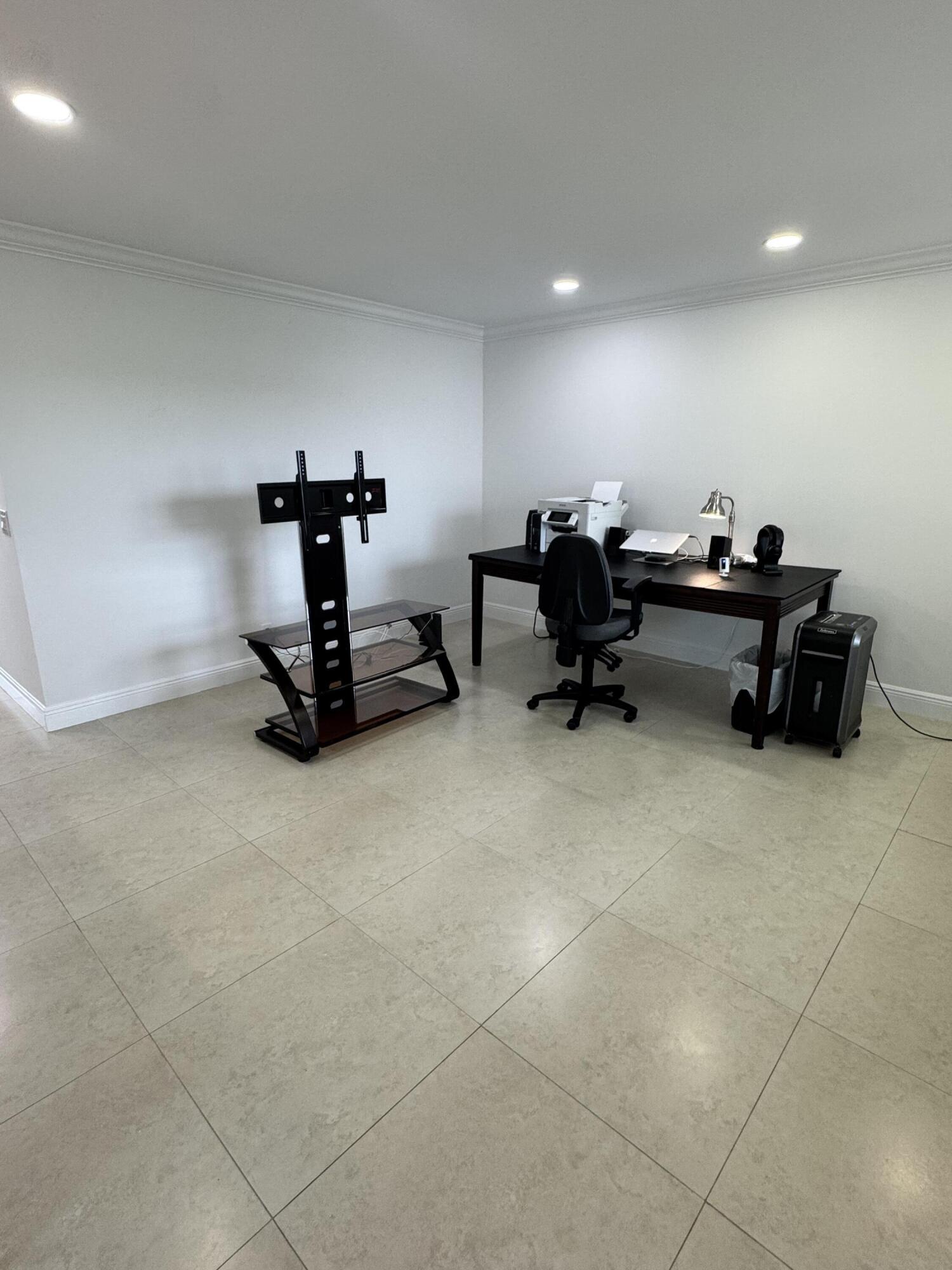 KINGS POINT FLANDERS CONDOS - Residential