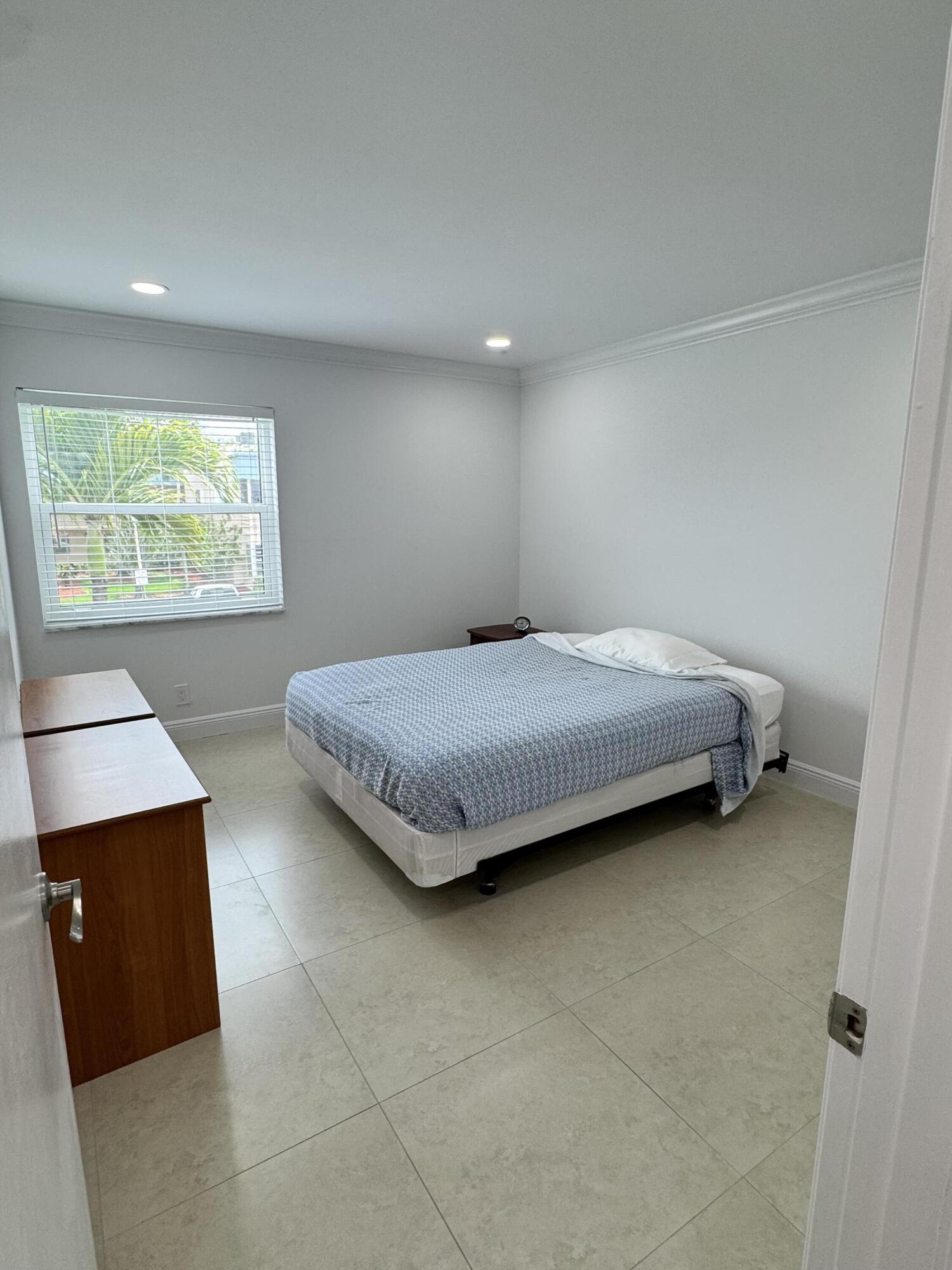 KINGS POINT FLANDERS CONDOS - Residential
