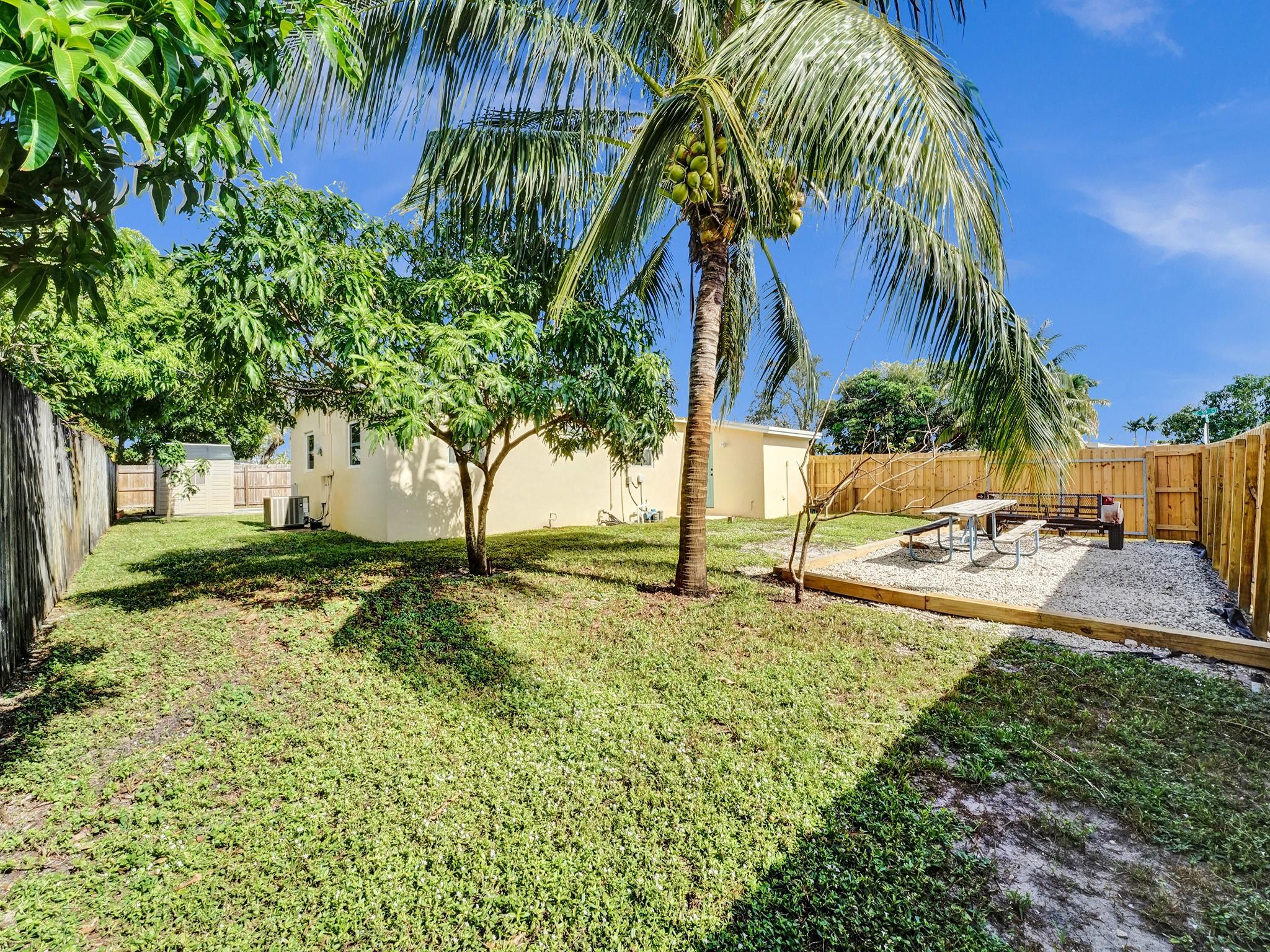 Collier Estates 4th Add 5 - Residential