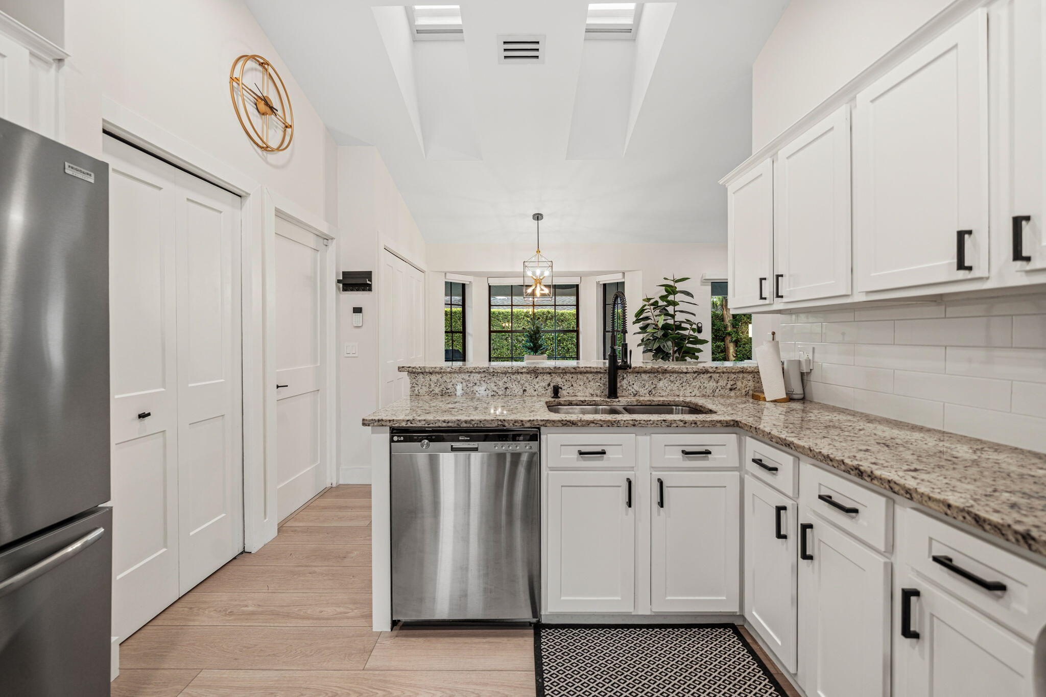 SUGAR POND MANOR OF WELLINGTON - Residential Lease