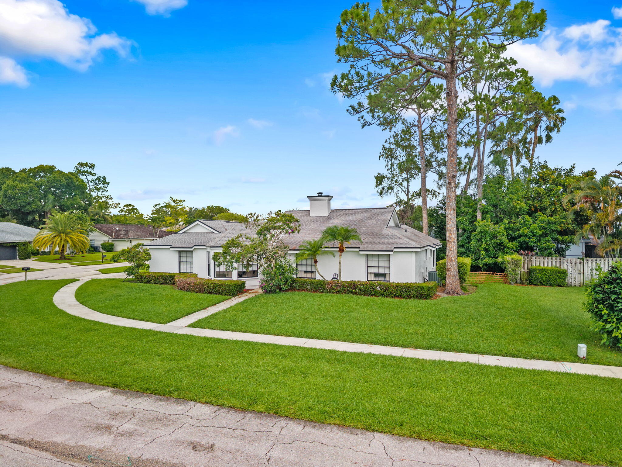 SUGAR POND MANOR OF WELLINGTON - Residential Lease