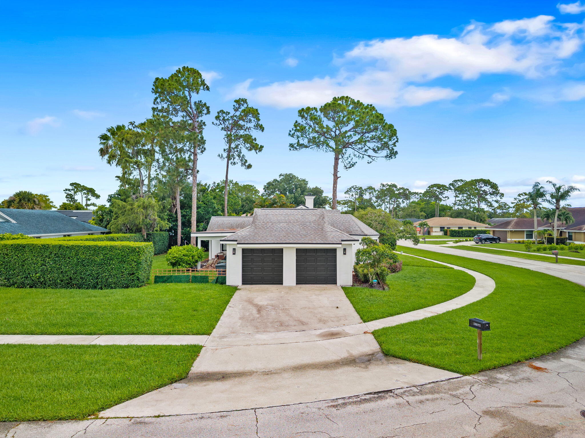 SUGAR POND MANOR OF WELLINGTON - Residential Lease