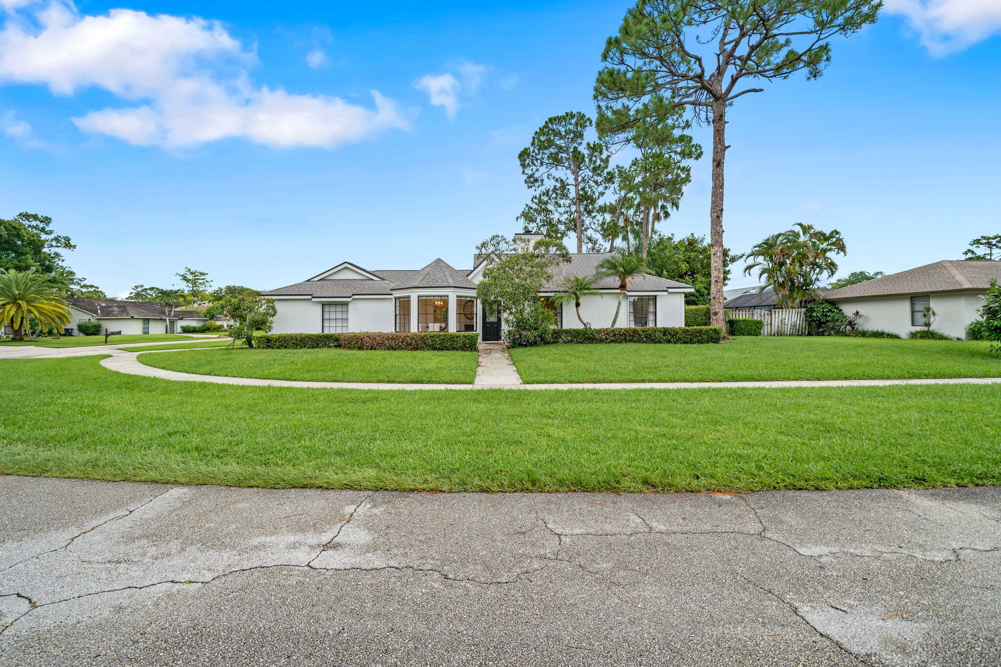 SUGAR POND MANOR OF WELLINGTON - Residential Lease