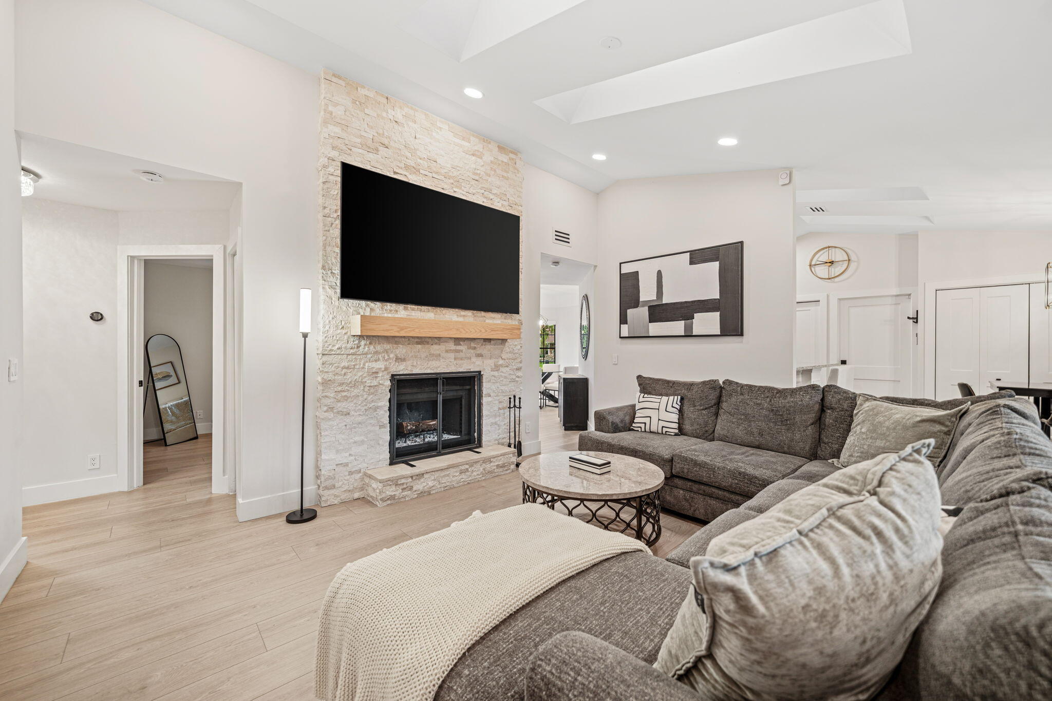 SUGAR POND MANOR OF WELLINGTON - Residential Lease