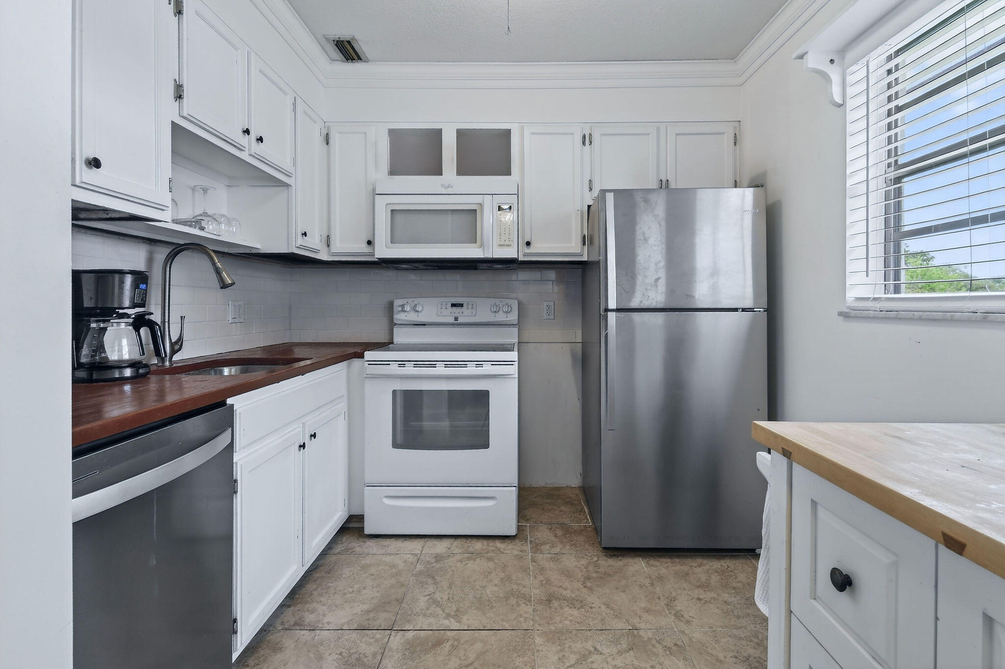 VISTA DEL LAGO CONDO - Residential