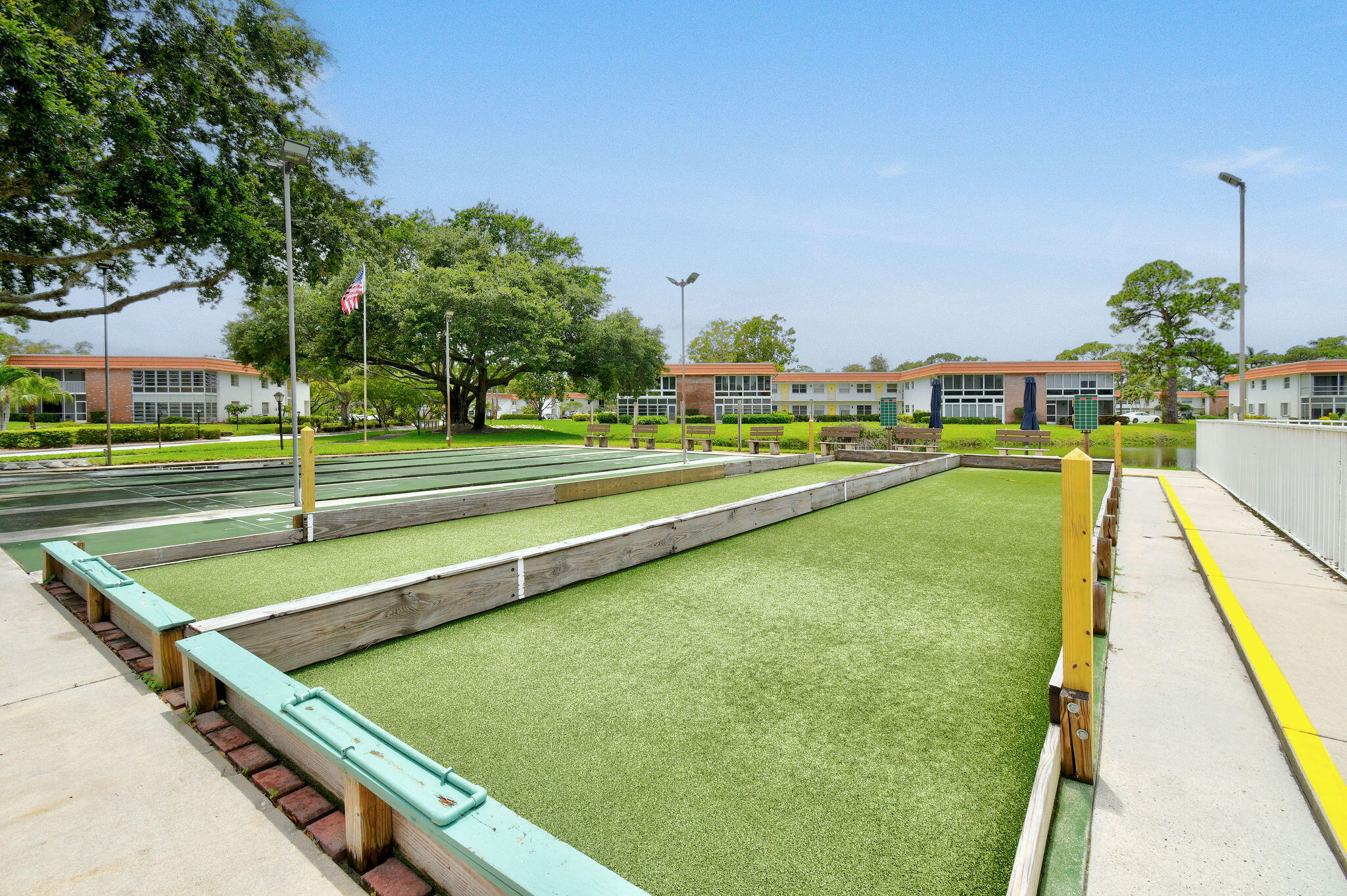 VISTA DEL LAGO CONDO - Residential