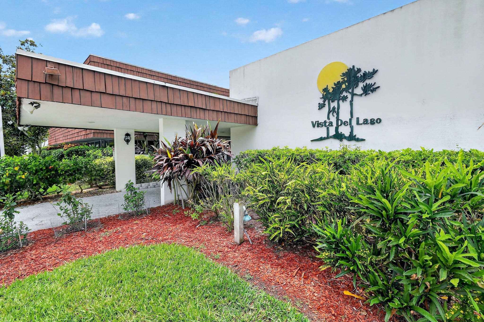 VISTA DEL LAGO CONDO - Residential