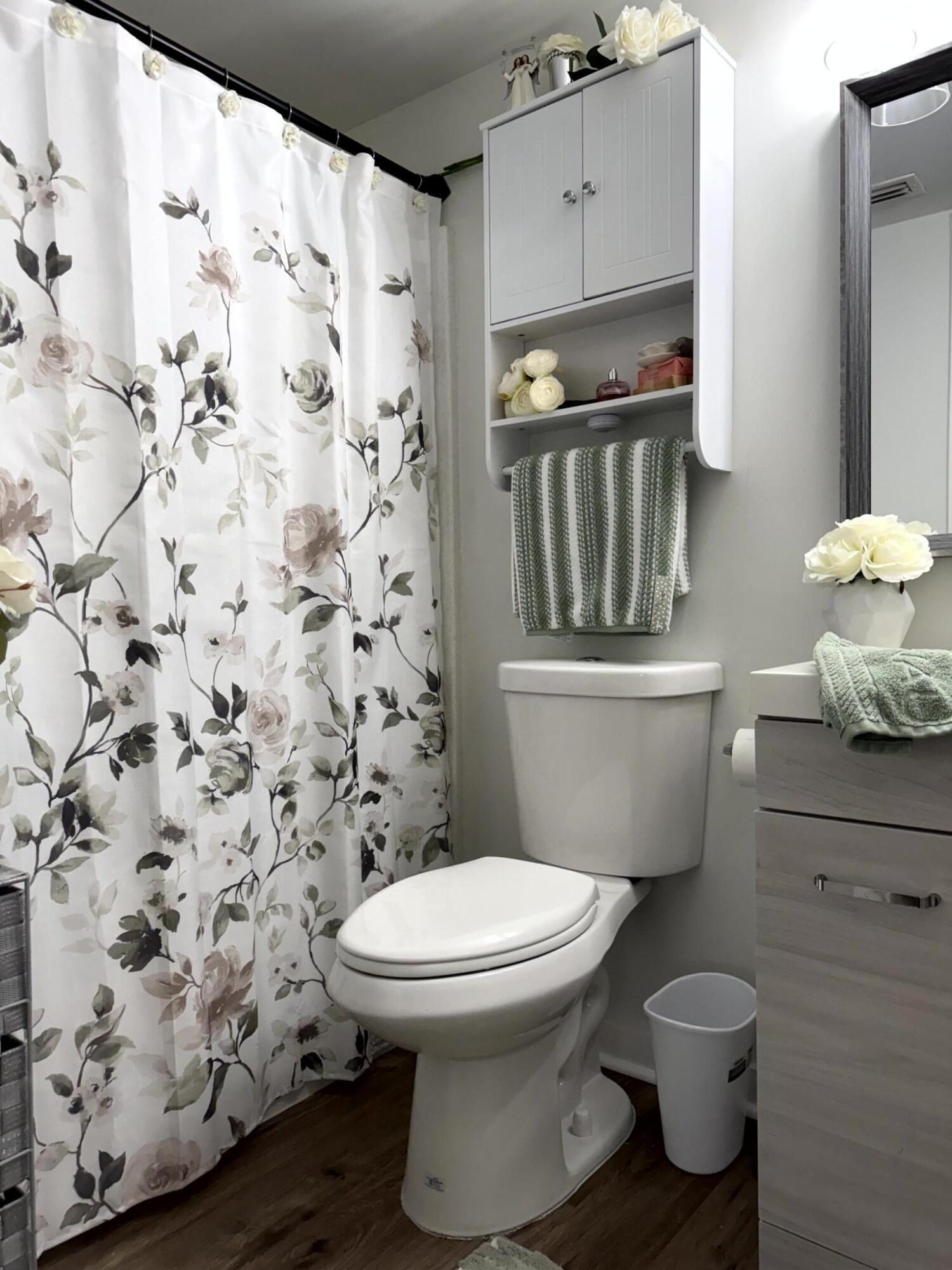 LUCERNE LAKES GOLF COLONY CONDOS - Residential