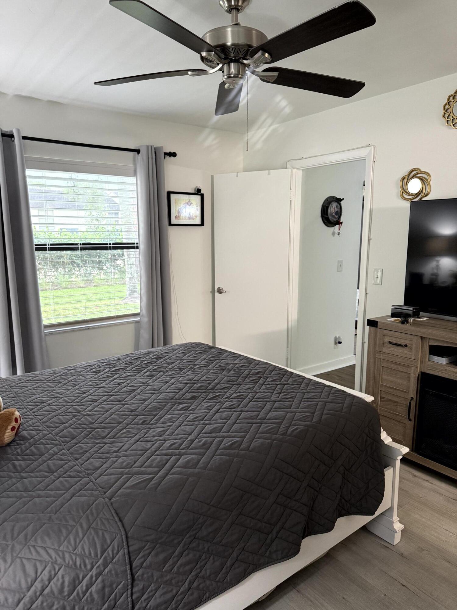 LUCERNE LAKES GOLF COLONY CONDOS - Residential