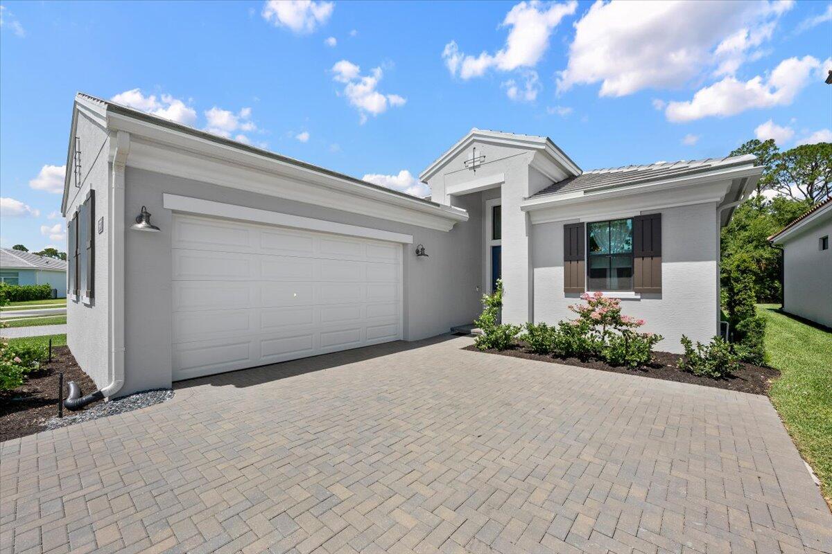 Cove Royale - Residential