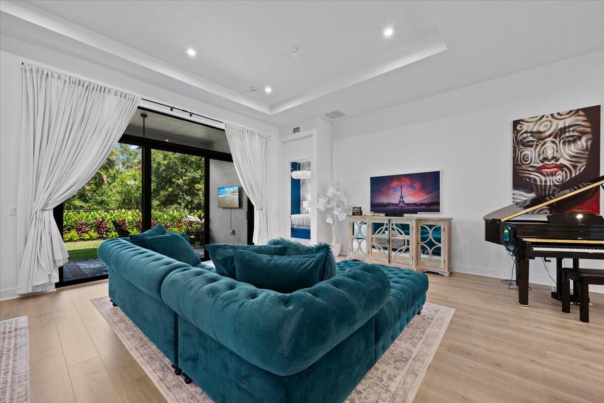Cove Royale - Residential