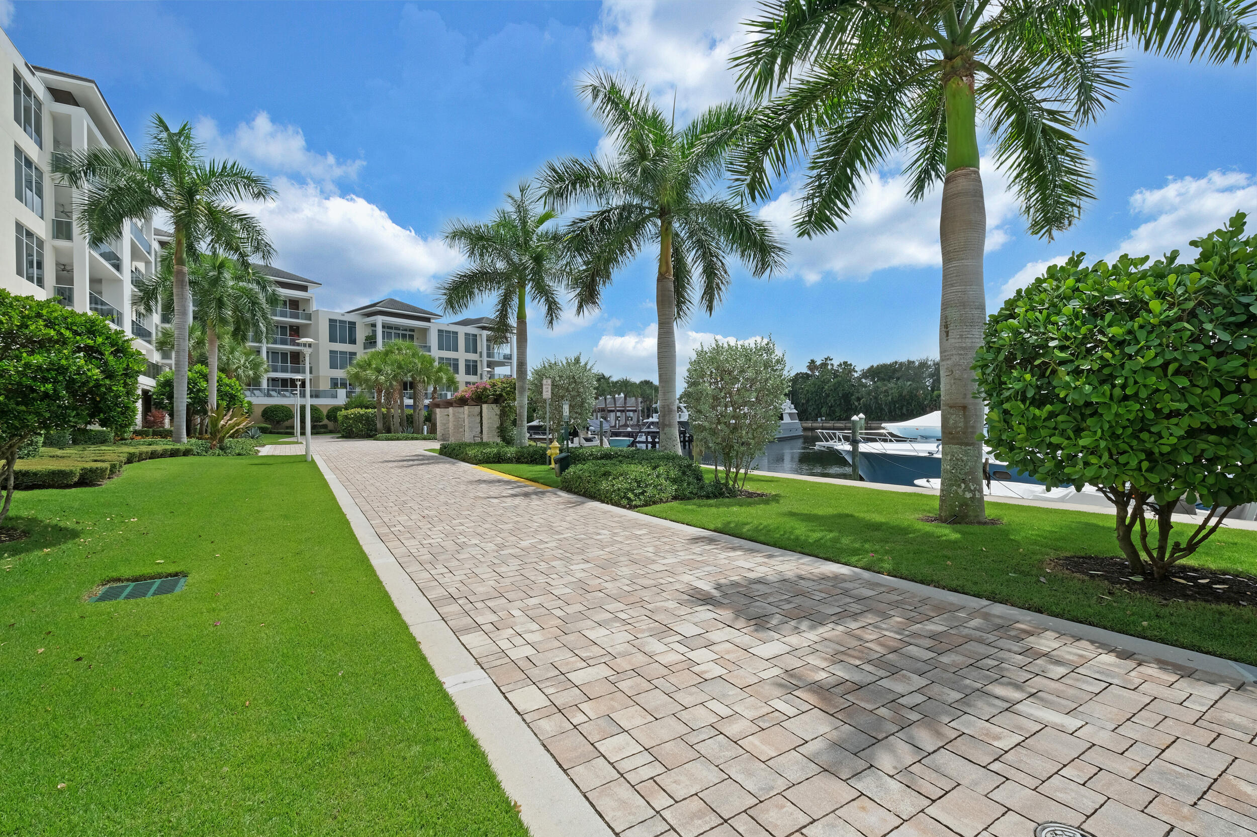 AZURE CONDO - Residential