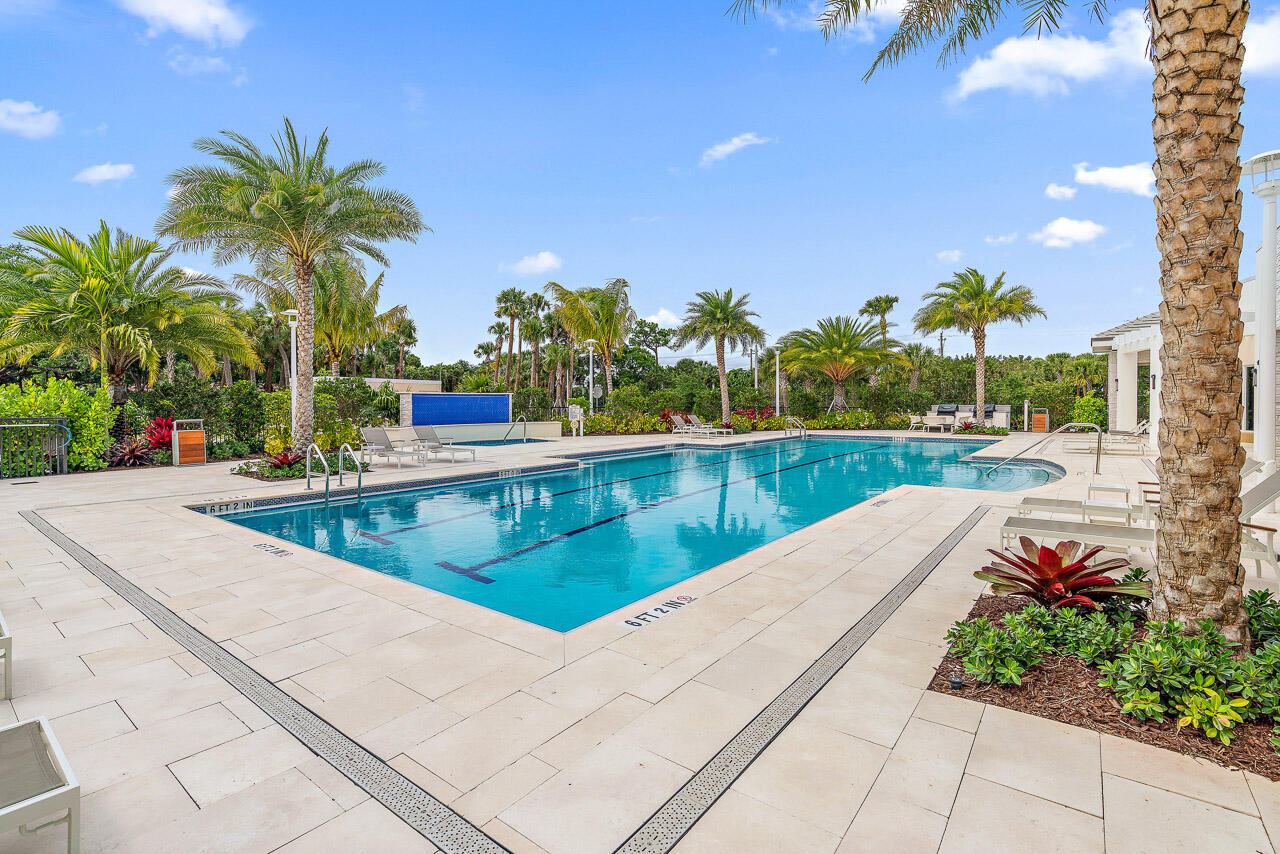 AZURE CONDO - Residential