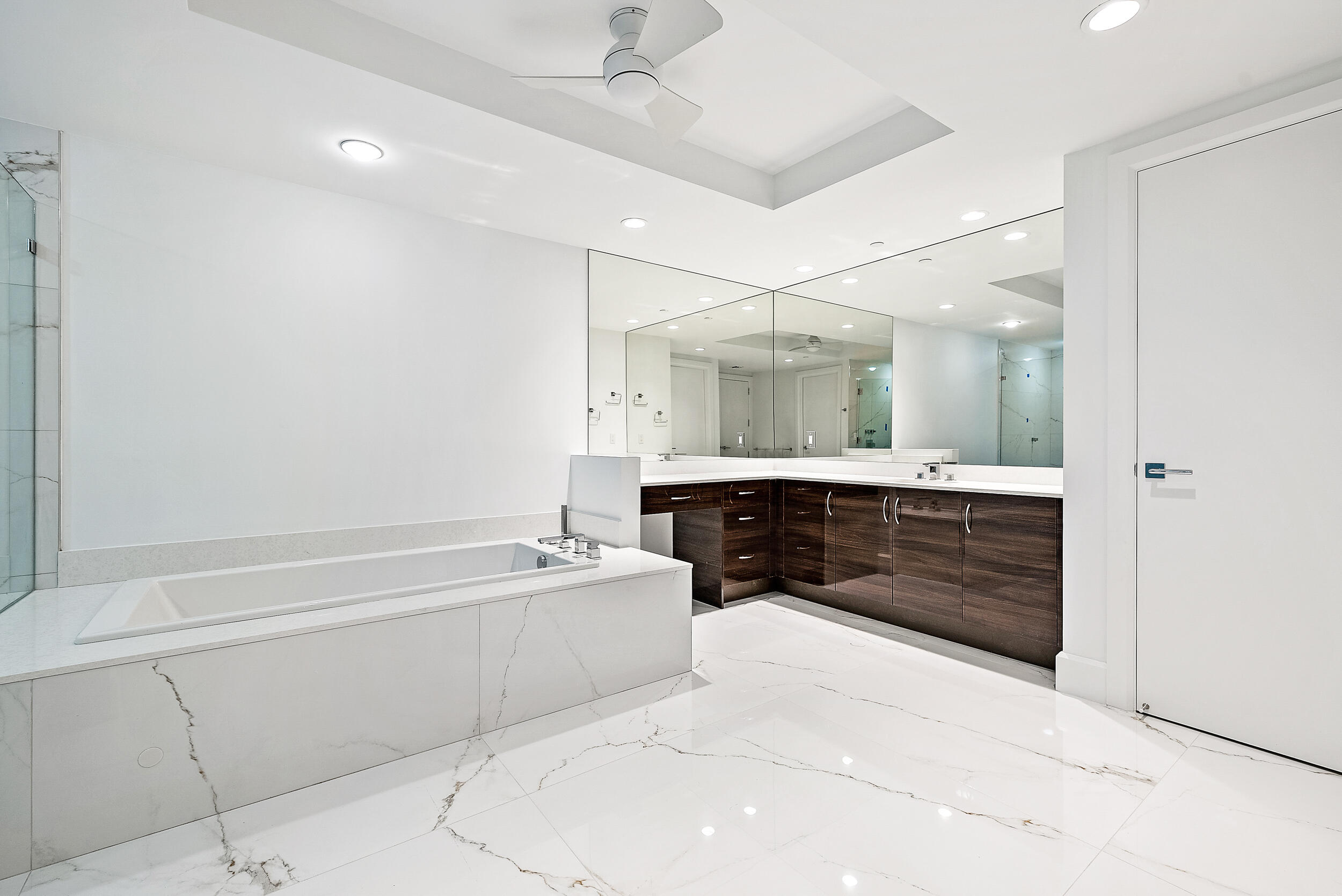 AZURE CONDO - Residential