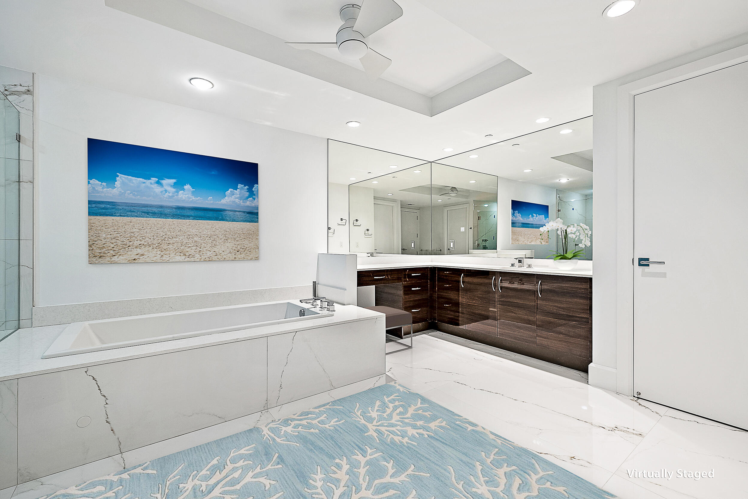 AZURE CONDO - Residential