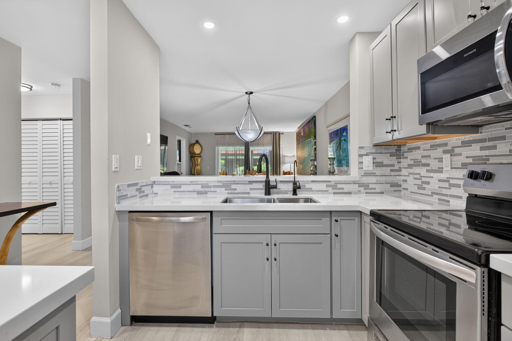 Deer Pointe - Residential