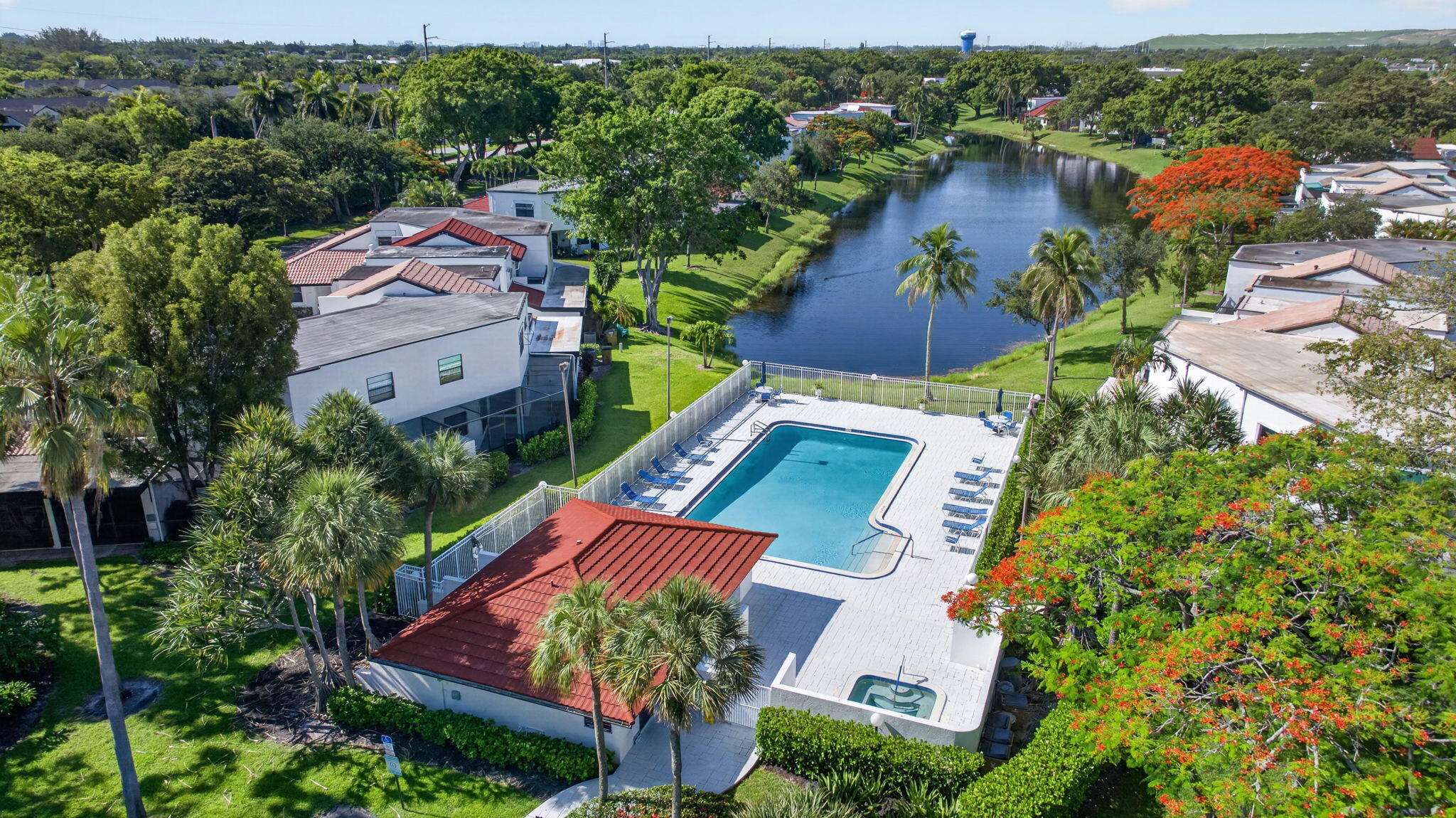 Deer Pointe - Residential