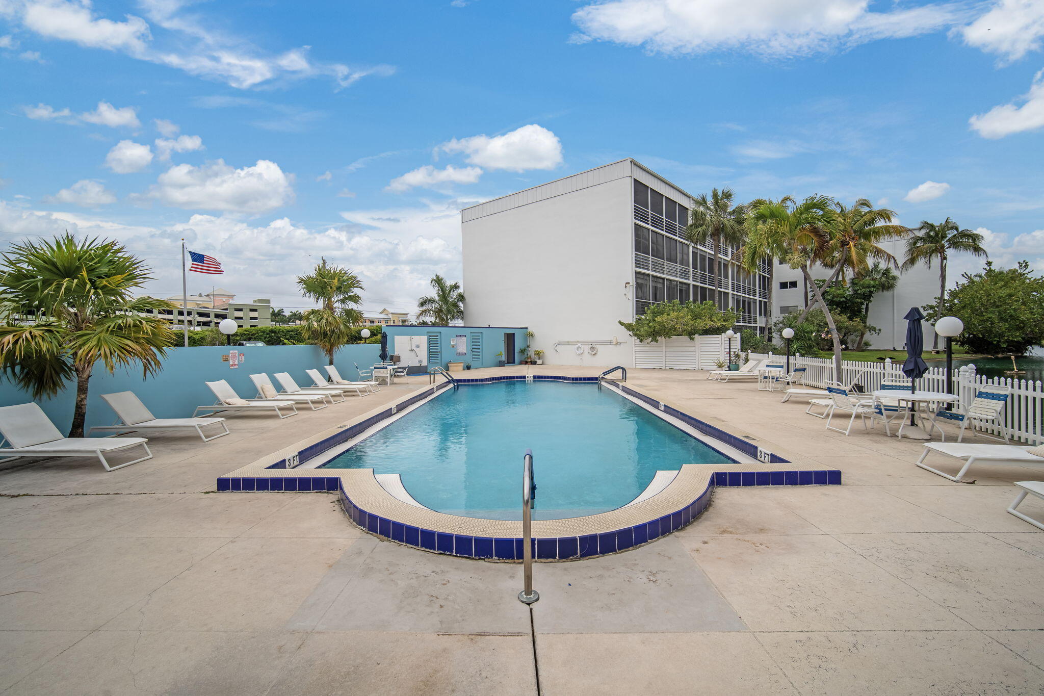 WATERWAY CLUB - Residential
