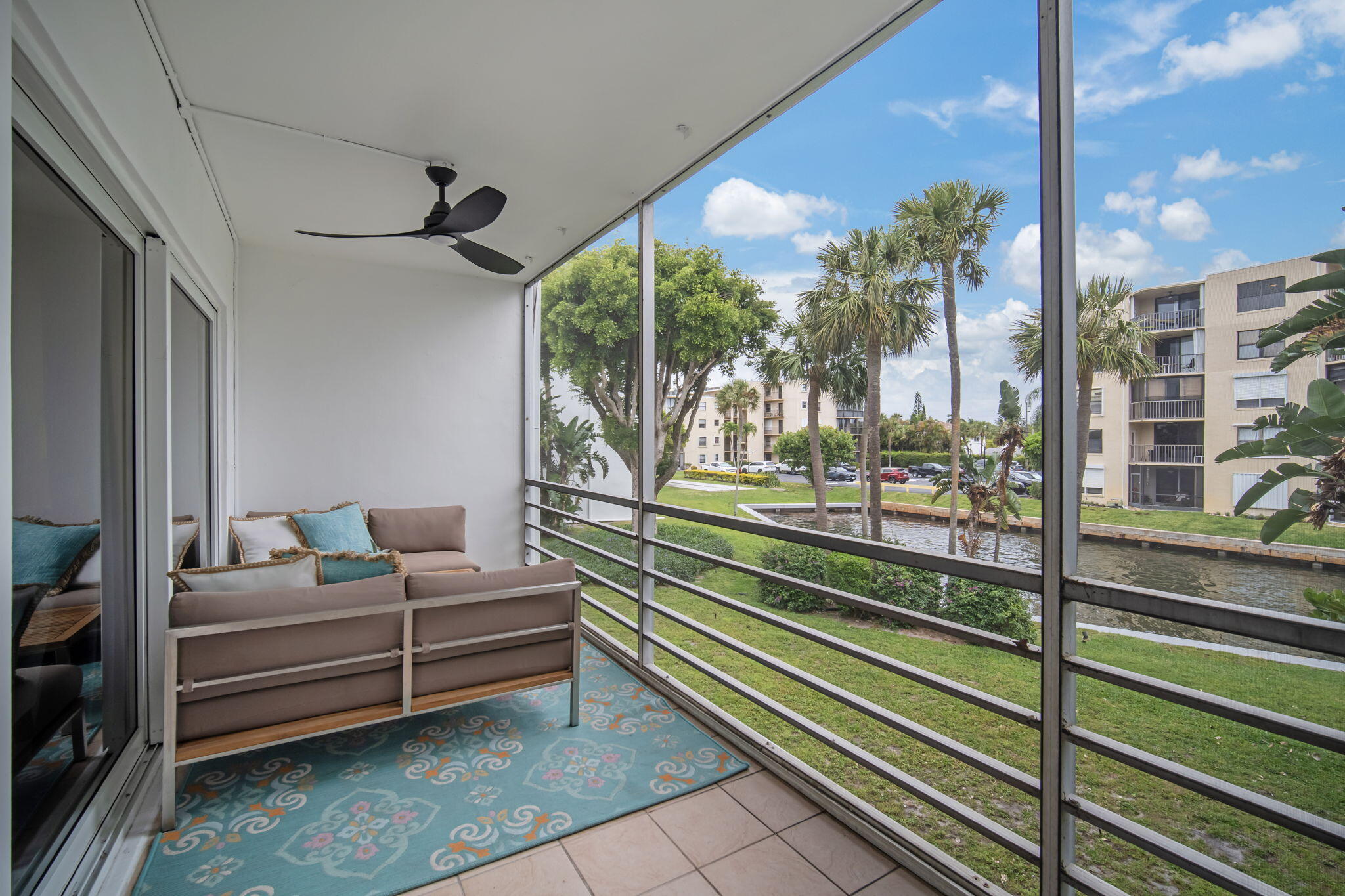 WATERWAY CLUB - Residential