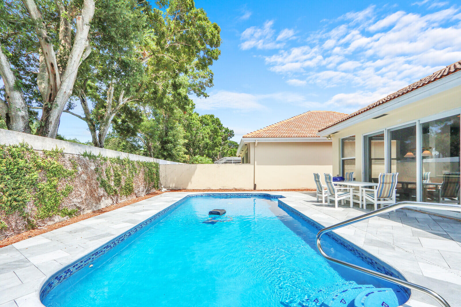 HAMPTONS AT MAPLEWOOD - Residential