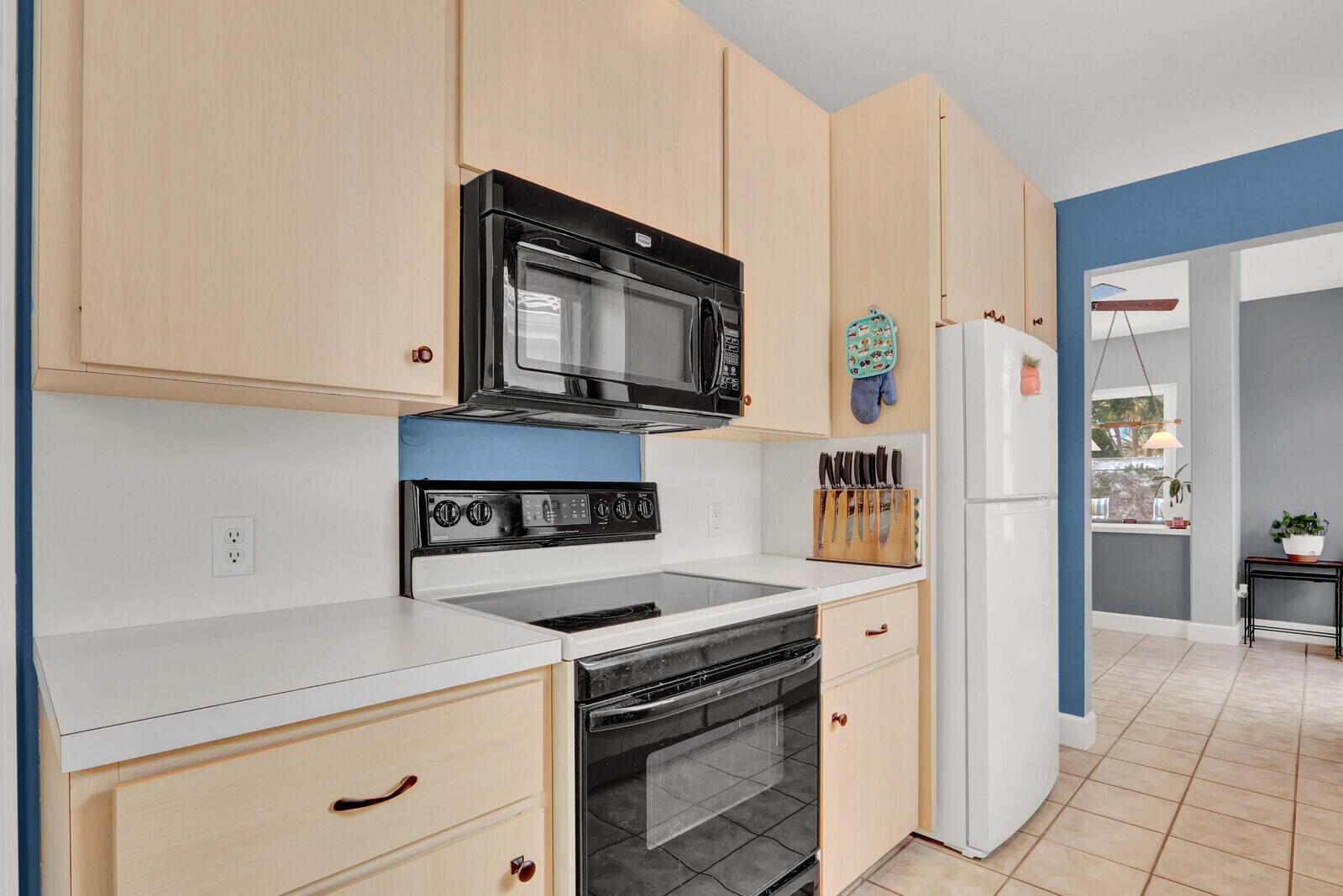 HAMPTONS AT MAPLEWOOD - Residential