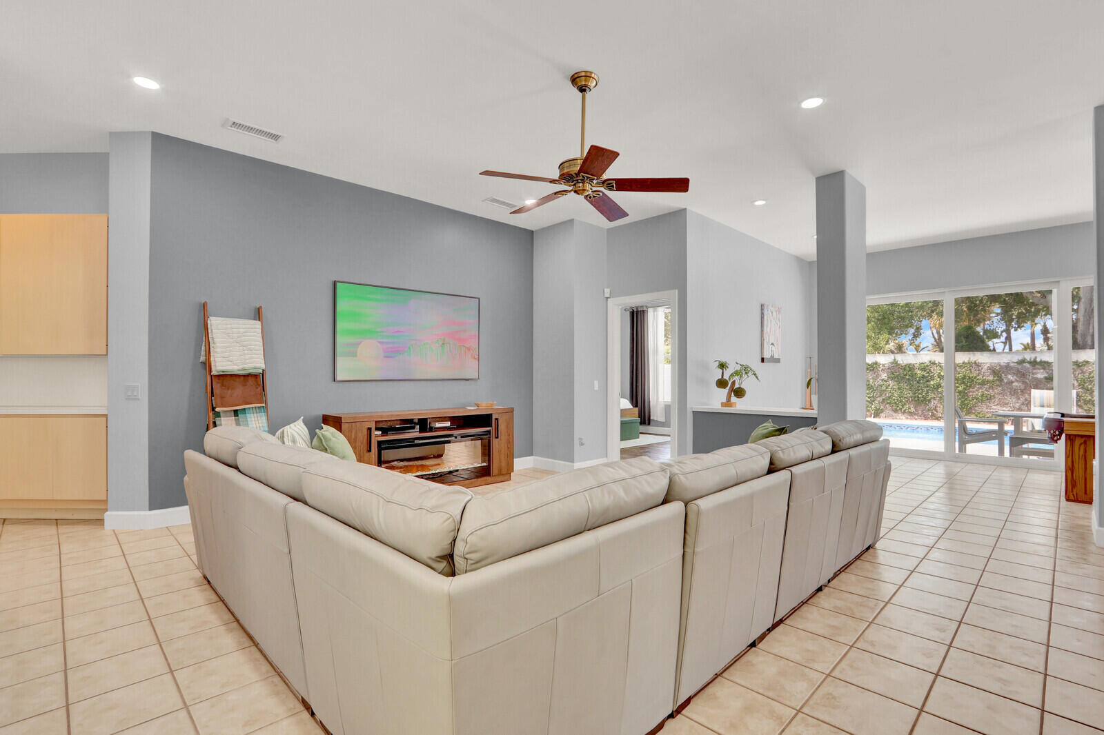 HAMPTONS AT MAPLEWOOD - Residential