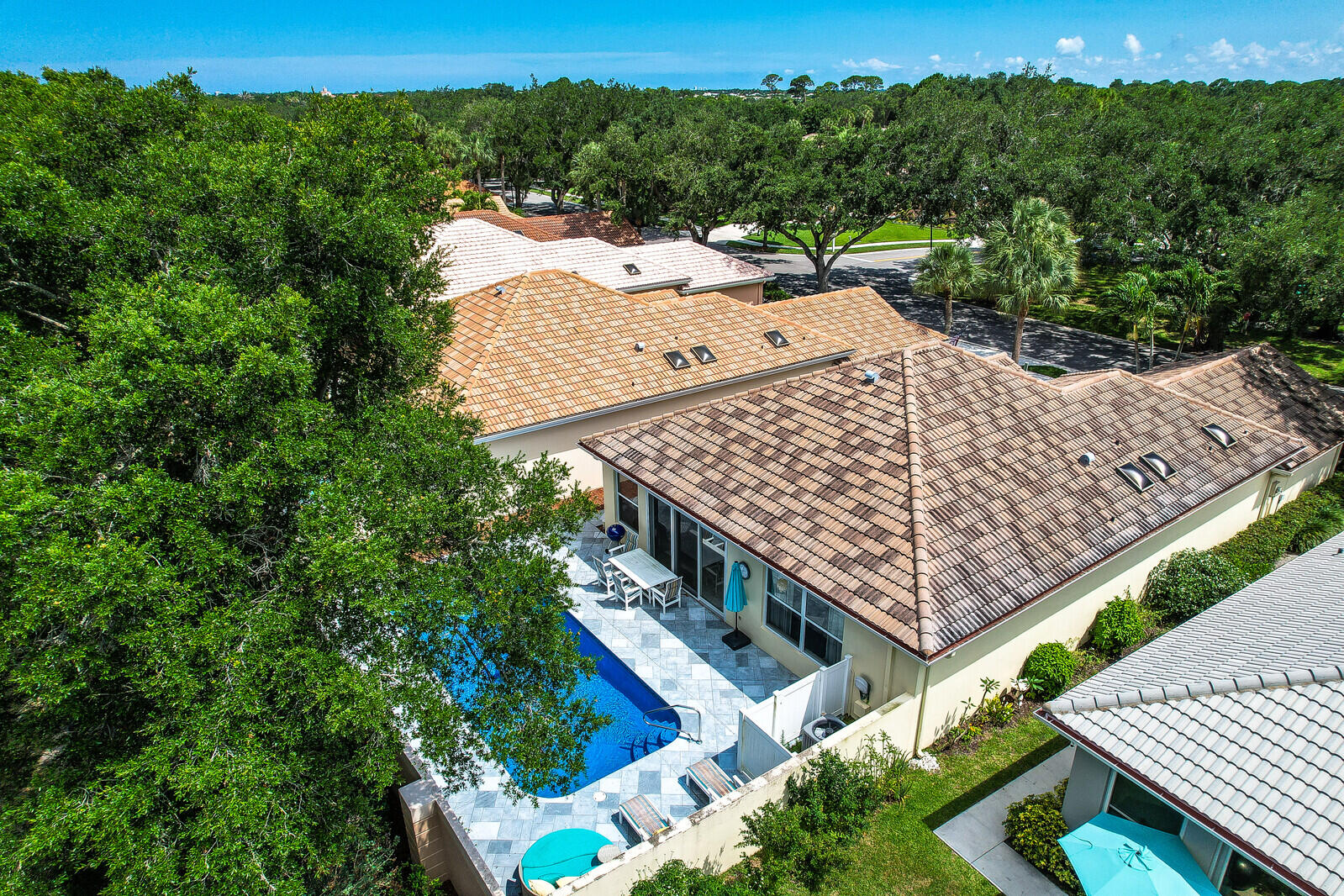 HAMPTONS AT MAPLEWOOD - Residential