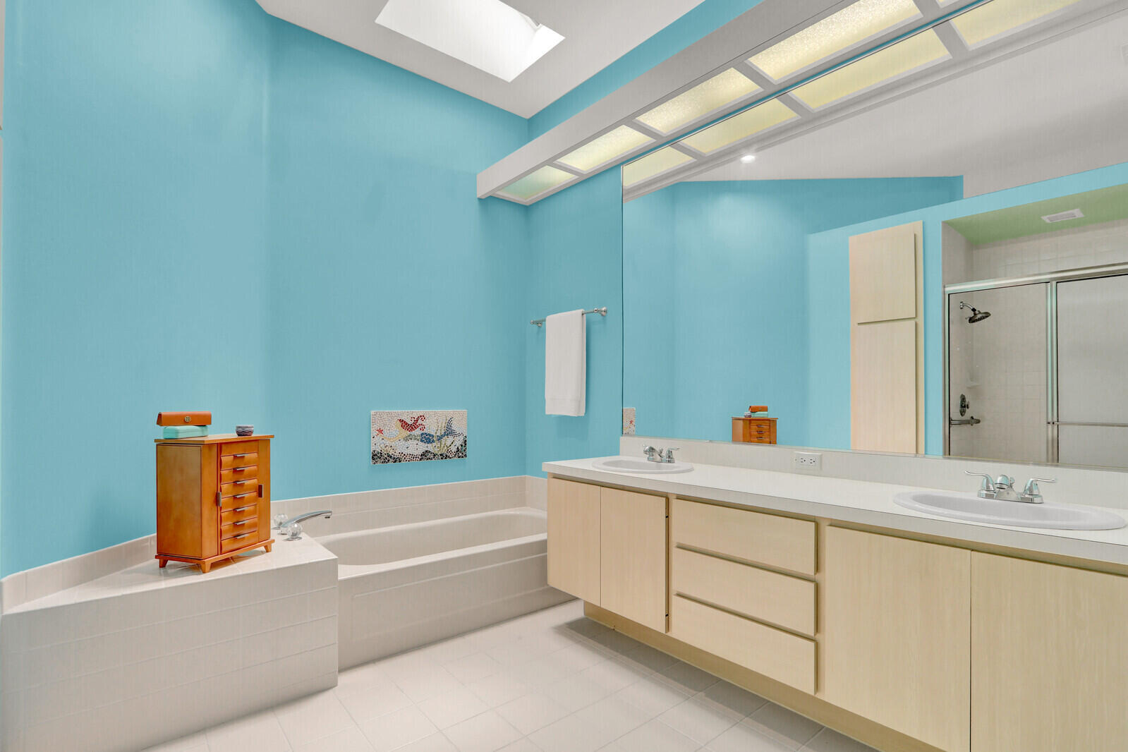HAMPTONS AT MAPLEWOOD - Residential