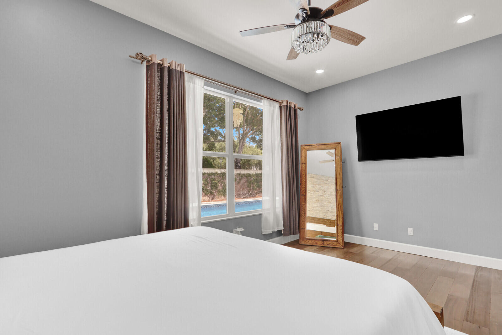 HAMPTONS AT MAPLEWOOD - Residential
