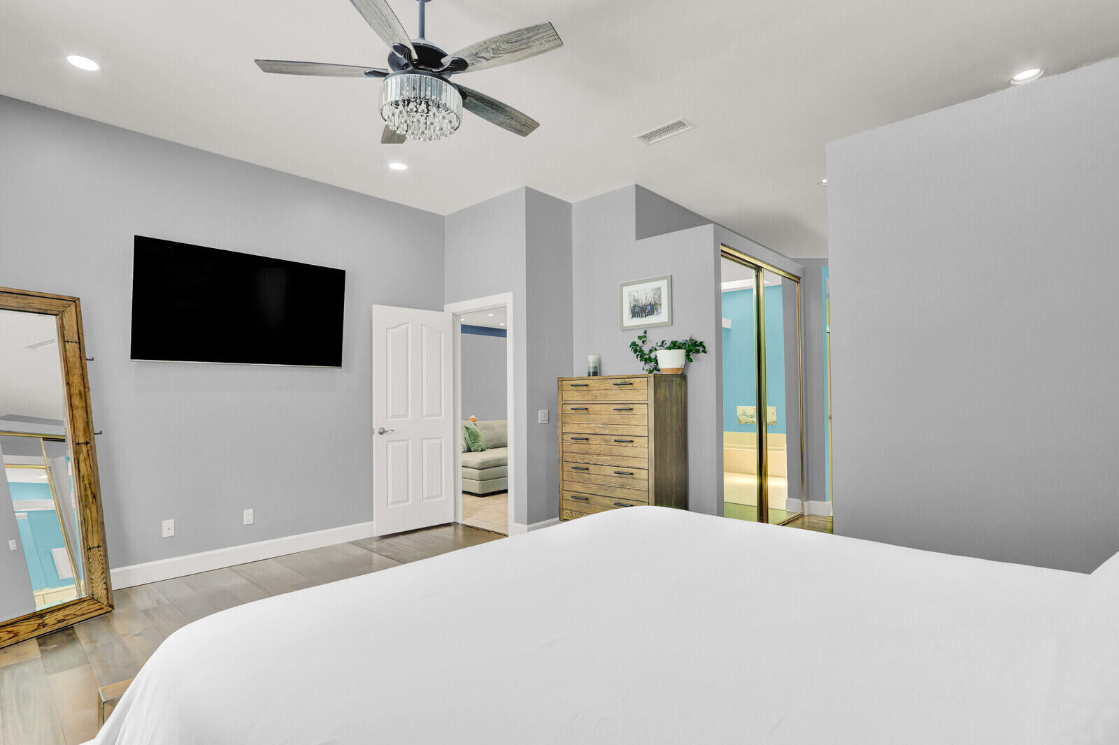HAMPTONS AT MAPLEWOOD - Residential