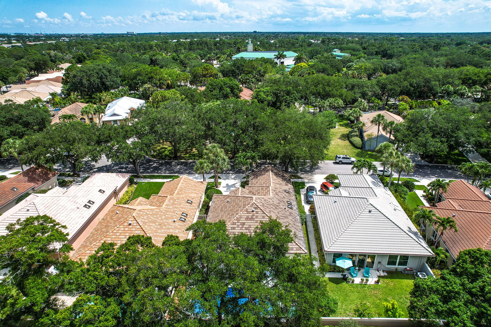 HAMPTONS AT MAPLEWOOD - Residential