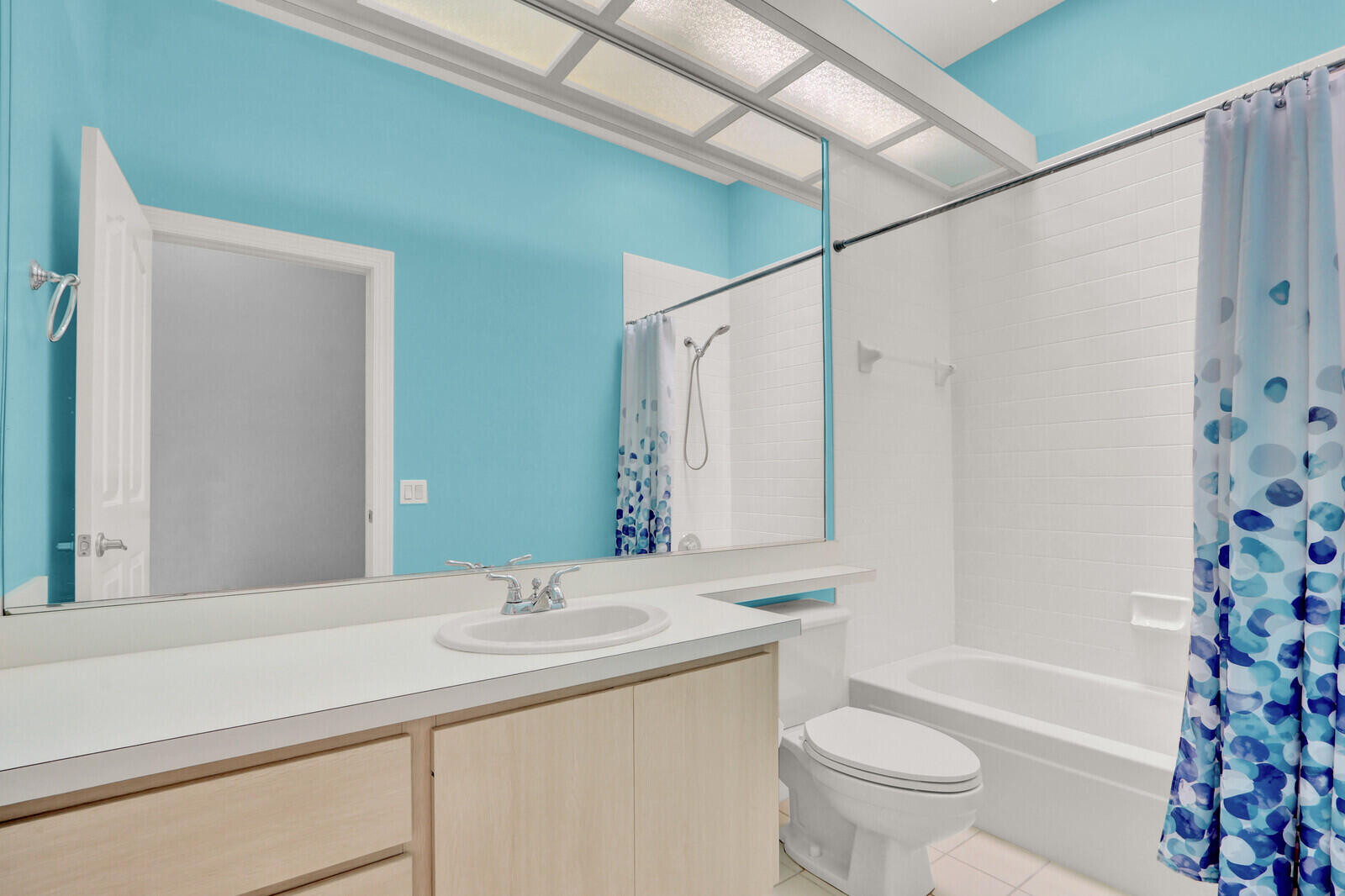HAMPTONS AT MAPLEWOOD - Residential