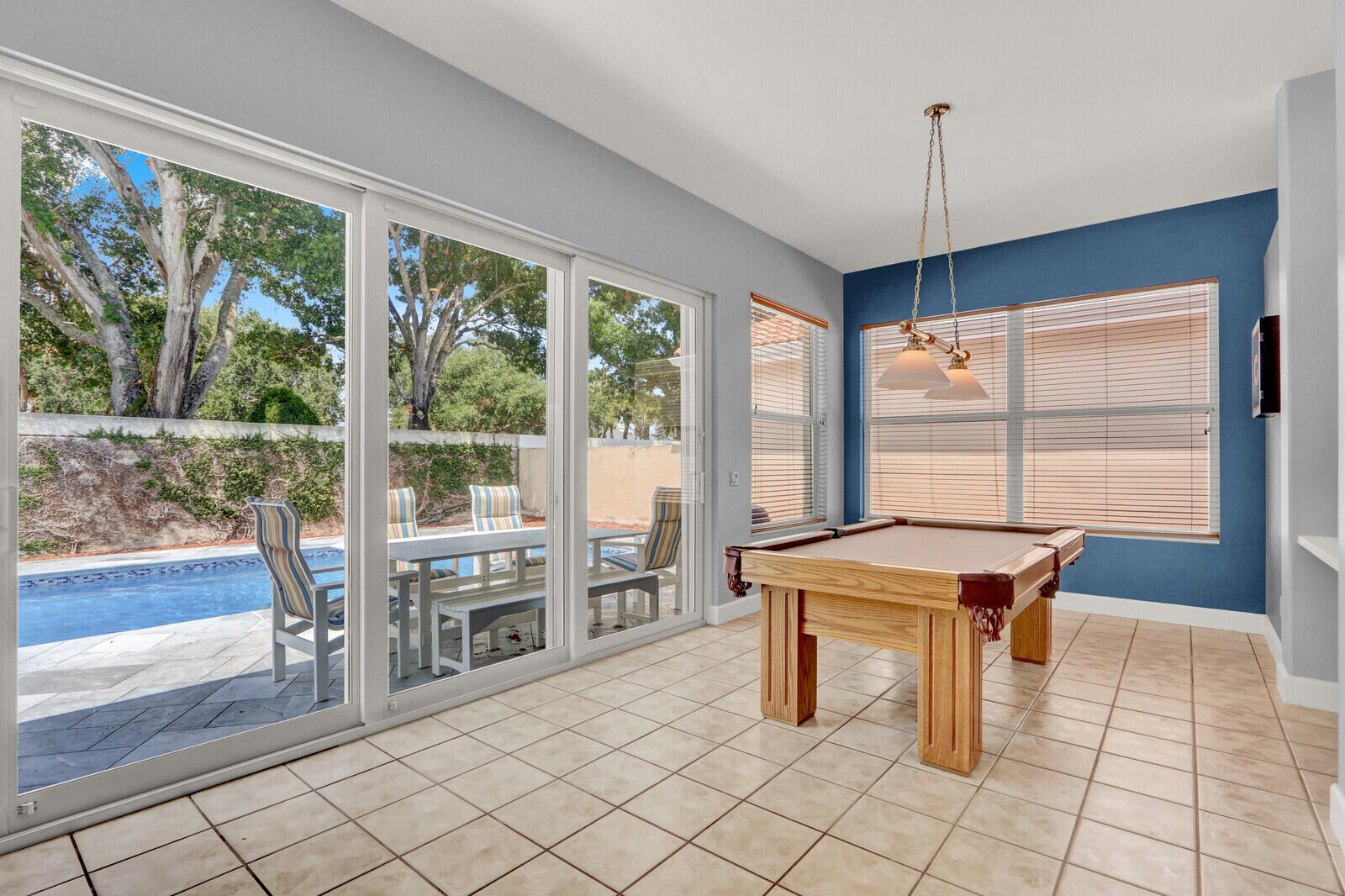 HAMPTONS AT MAPLEWOOD - Residential