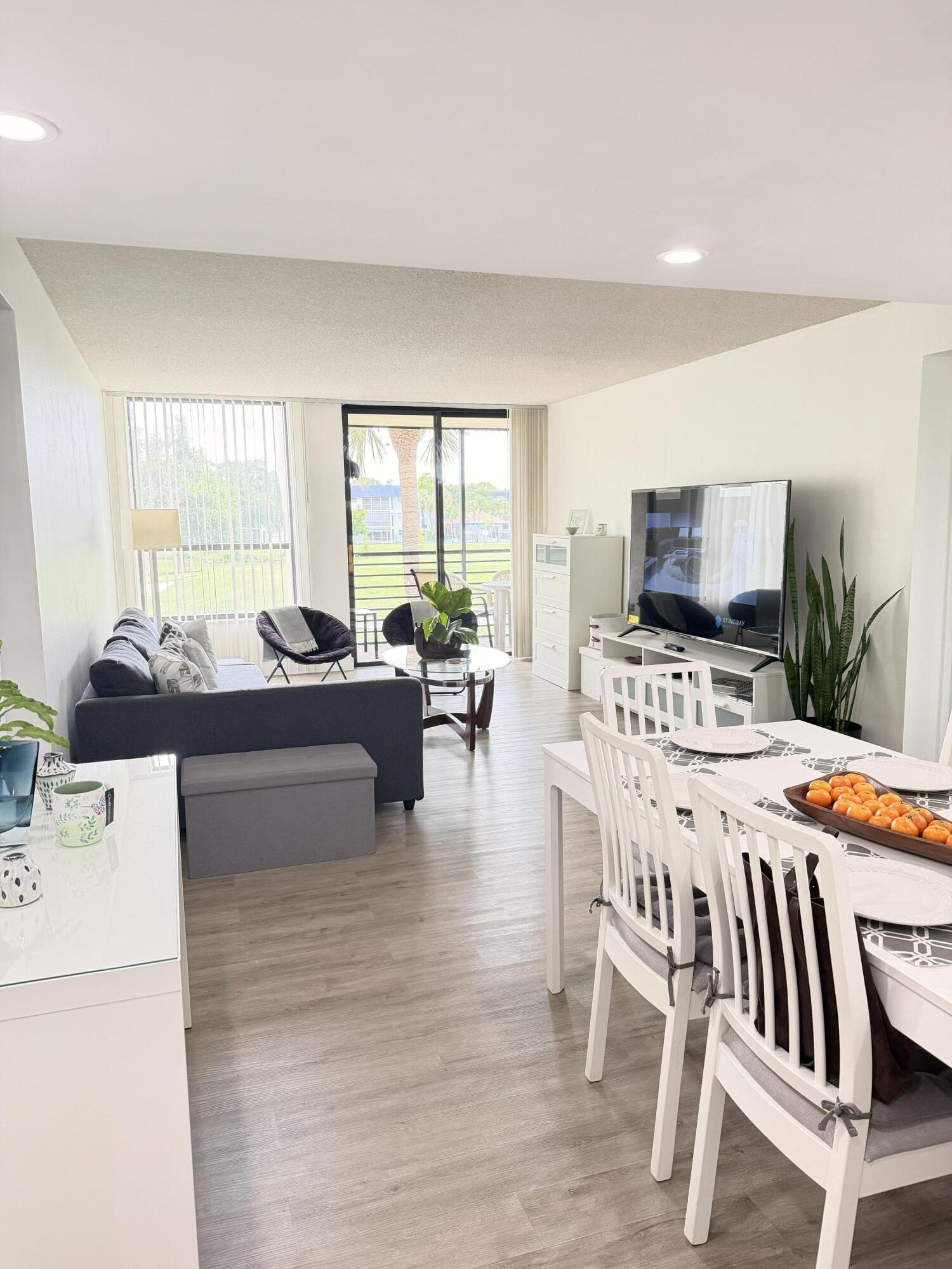 CONCORD VILLAGE CONDOMINIUM V - Residential Lease
