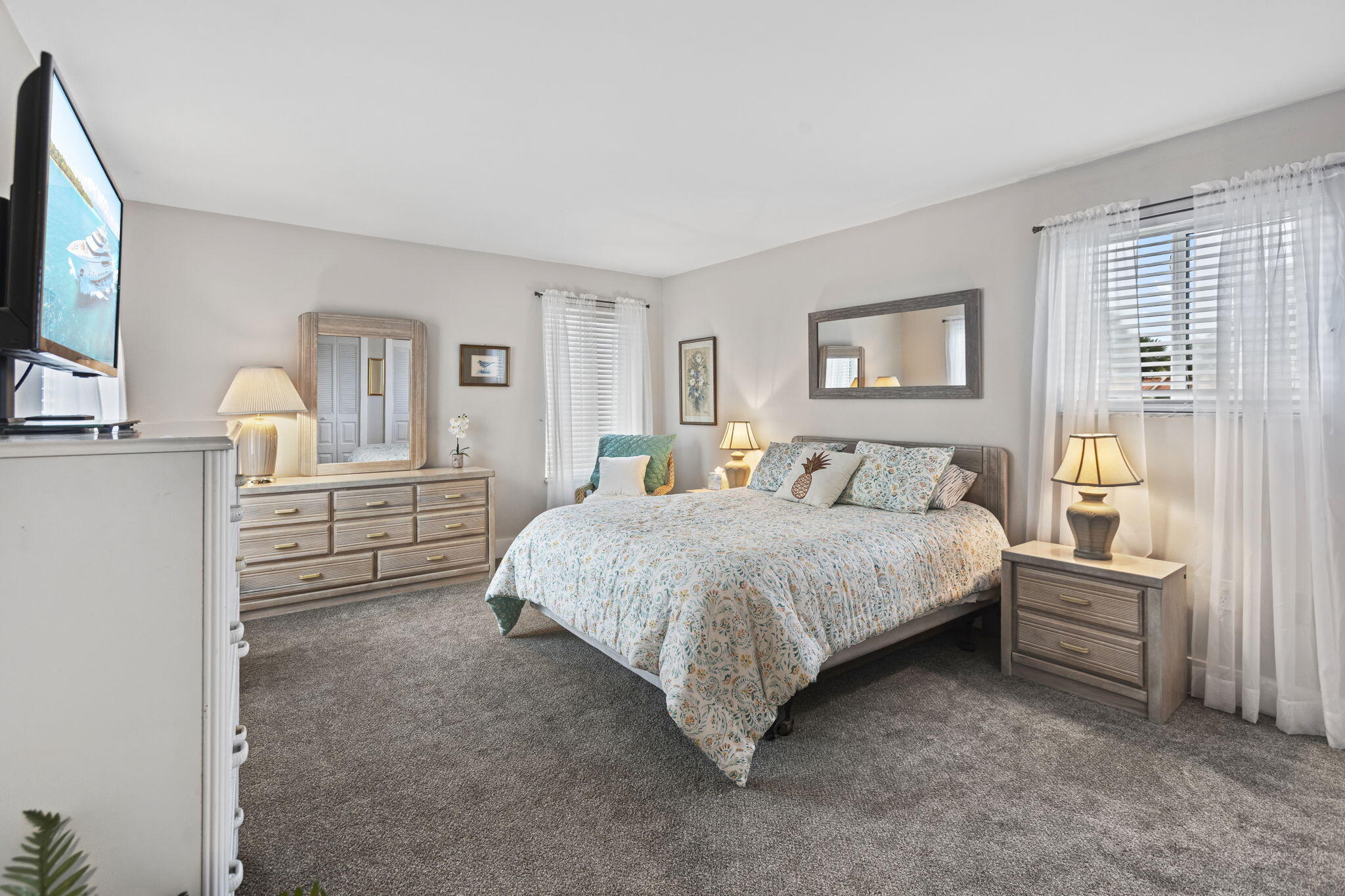 MILES GRANT CONDO - Residential